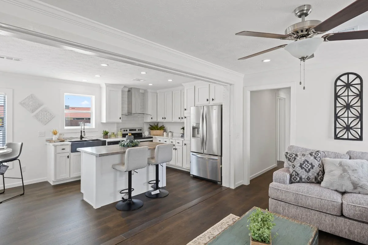Winston-Venice-Living-Room-3.jpg