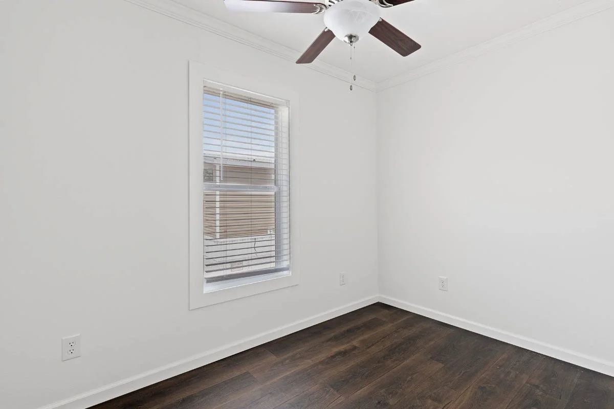 Winston-Venice-Bedroom-1.jpg