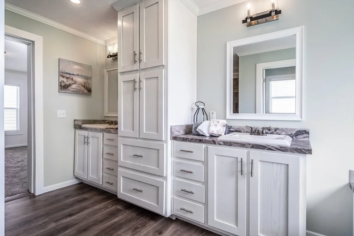 Winston-Upshaw-Bathroom-4.jpg