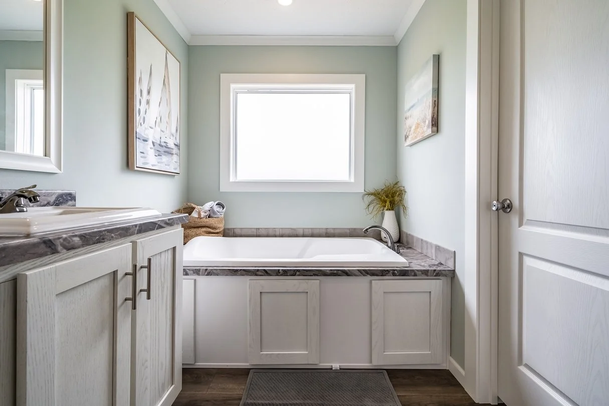 Winston-Upshaw-Bathroom-6.jpg