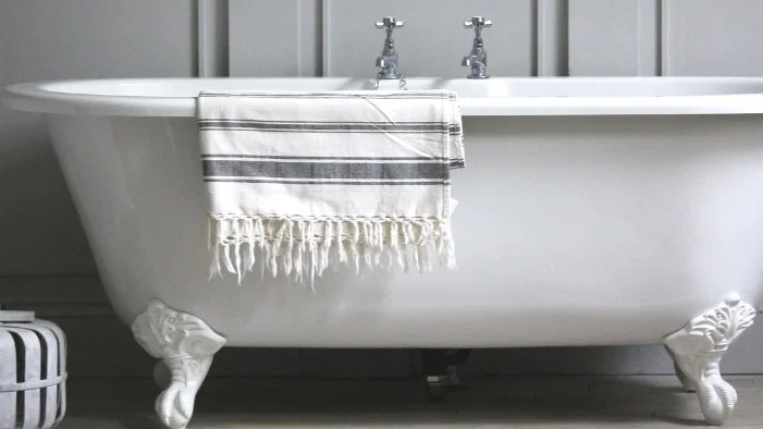 bathtub_acunitlandscape_compressed.jpg