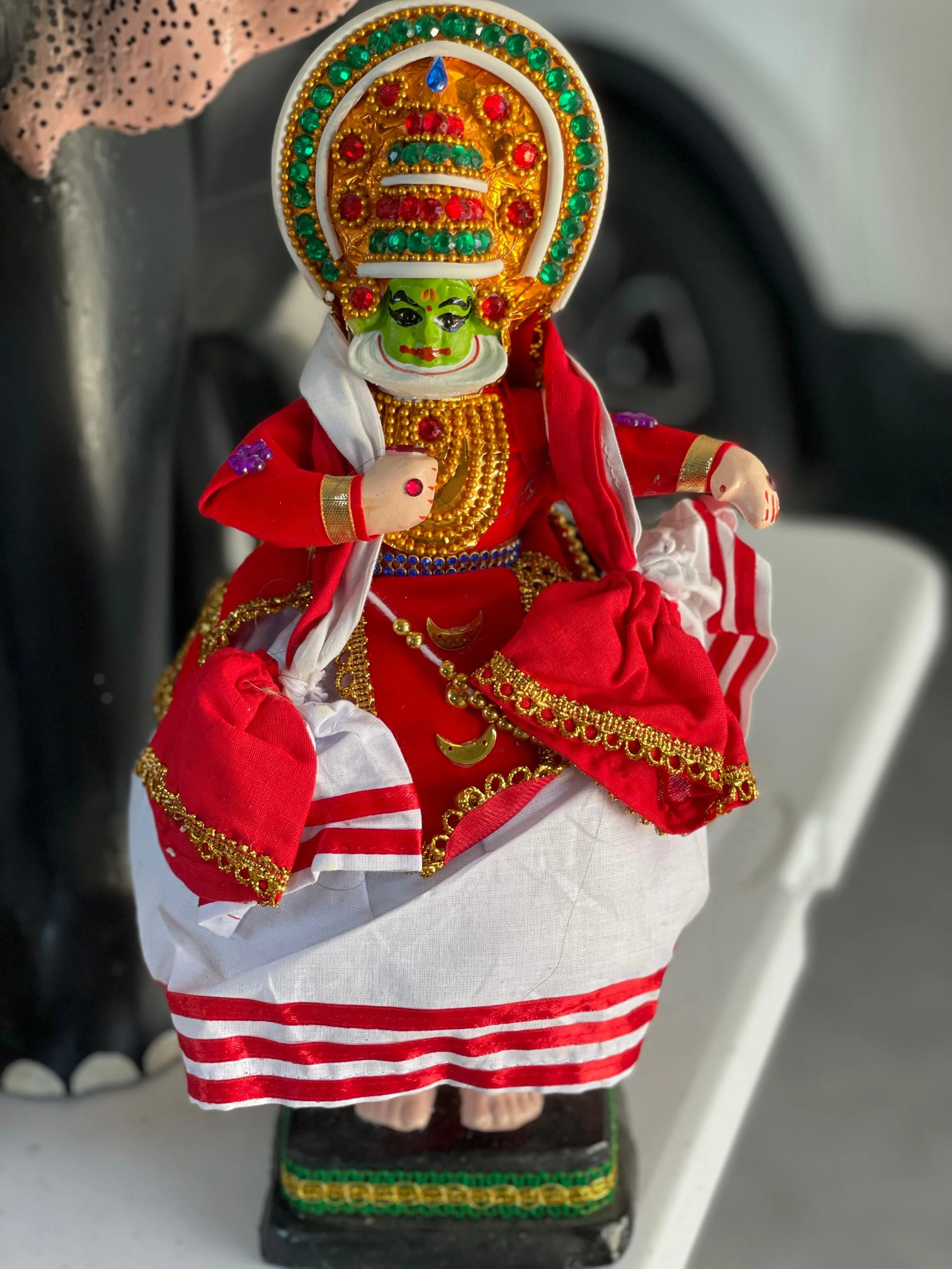 Kathakali Figurine [Red]