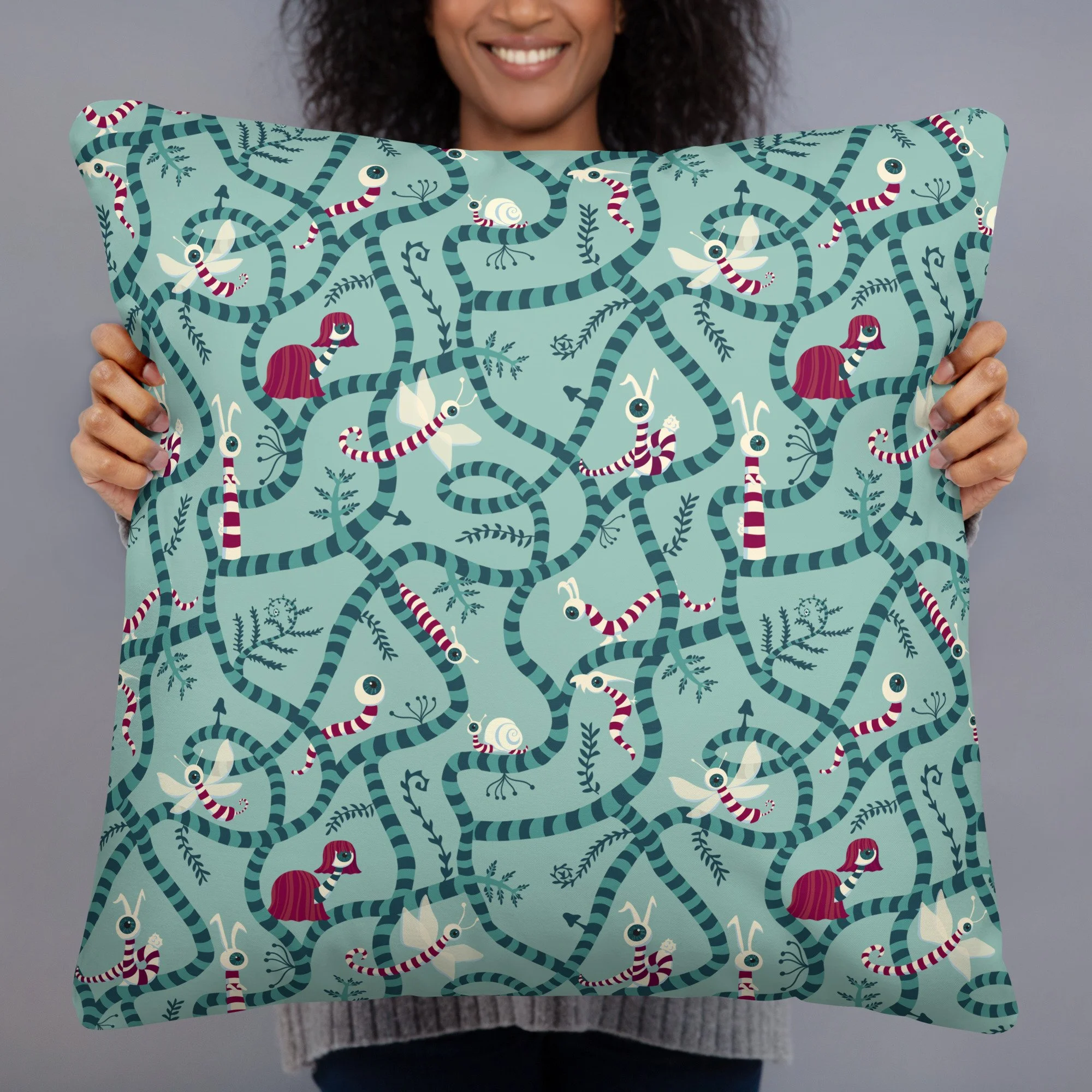 TangleShire Hollow Pillow