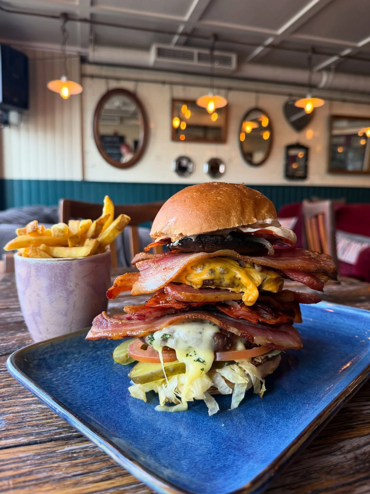More mess, more yes - Sound on. Burgers up. 🎶🍔

Live music + &pound;7.50 Burger Night

Pick your patty, pimp your toppings, bring a mate

From 4pm. Kitchen &rsquo;til 9. Book or walk in

#PennHill #BurgerNight #TwoFor15 #LiveMusic #PooleNights #Jen