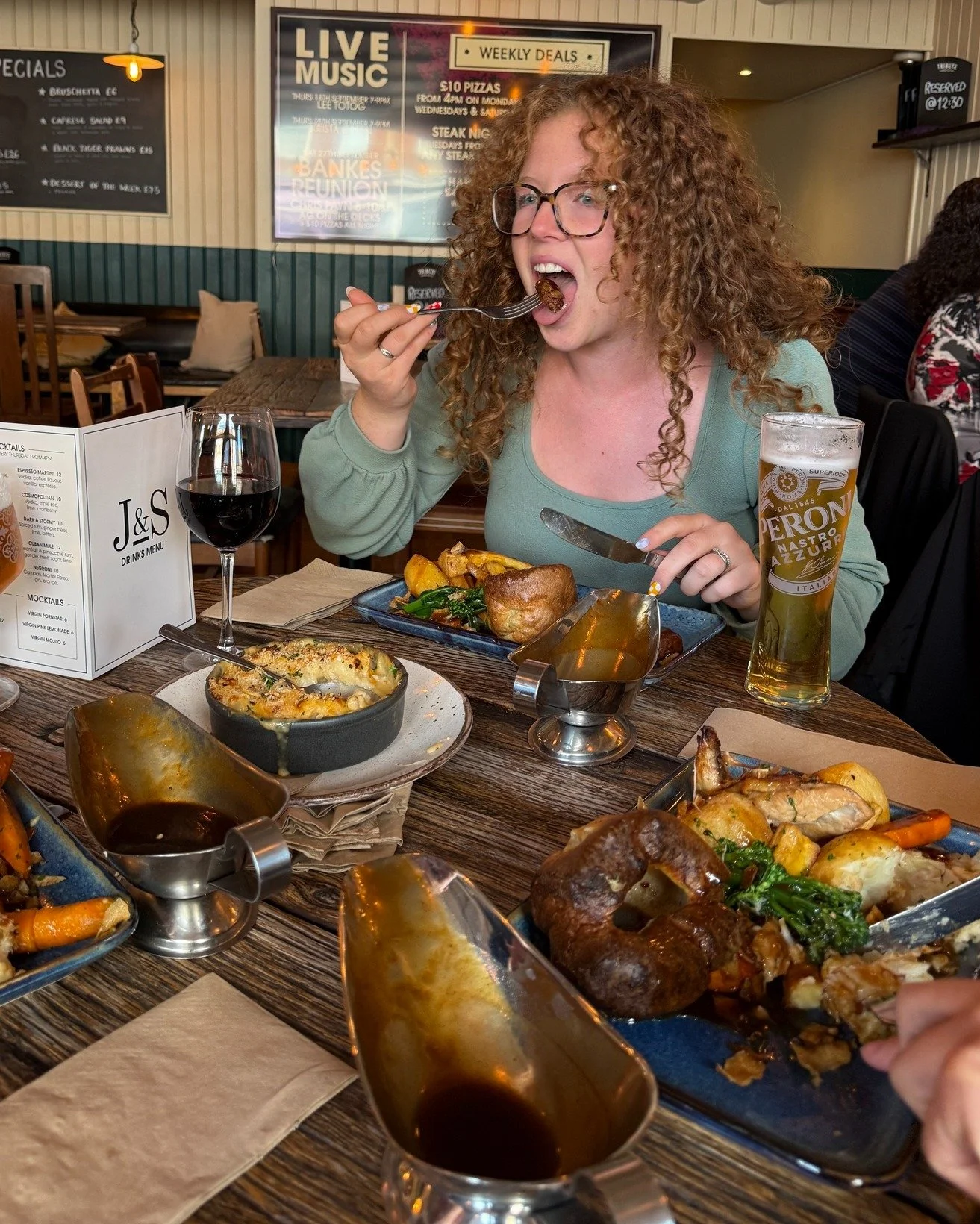 Big plates. Crispy spuds. Proper gravy.

Roasts every Sunday from 12.

Gone when they&rsquo;re gone.

#SundayRoast #PooleEats #JenkinsAndSons