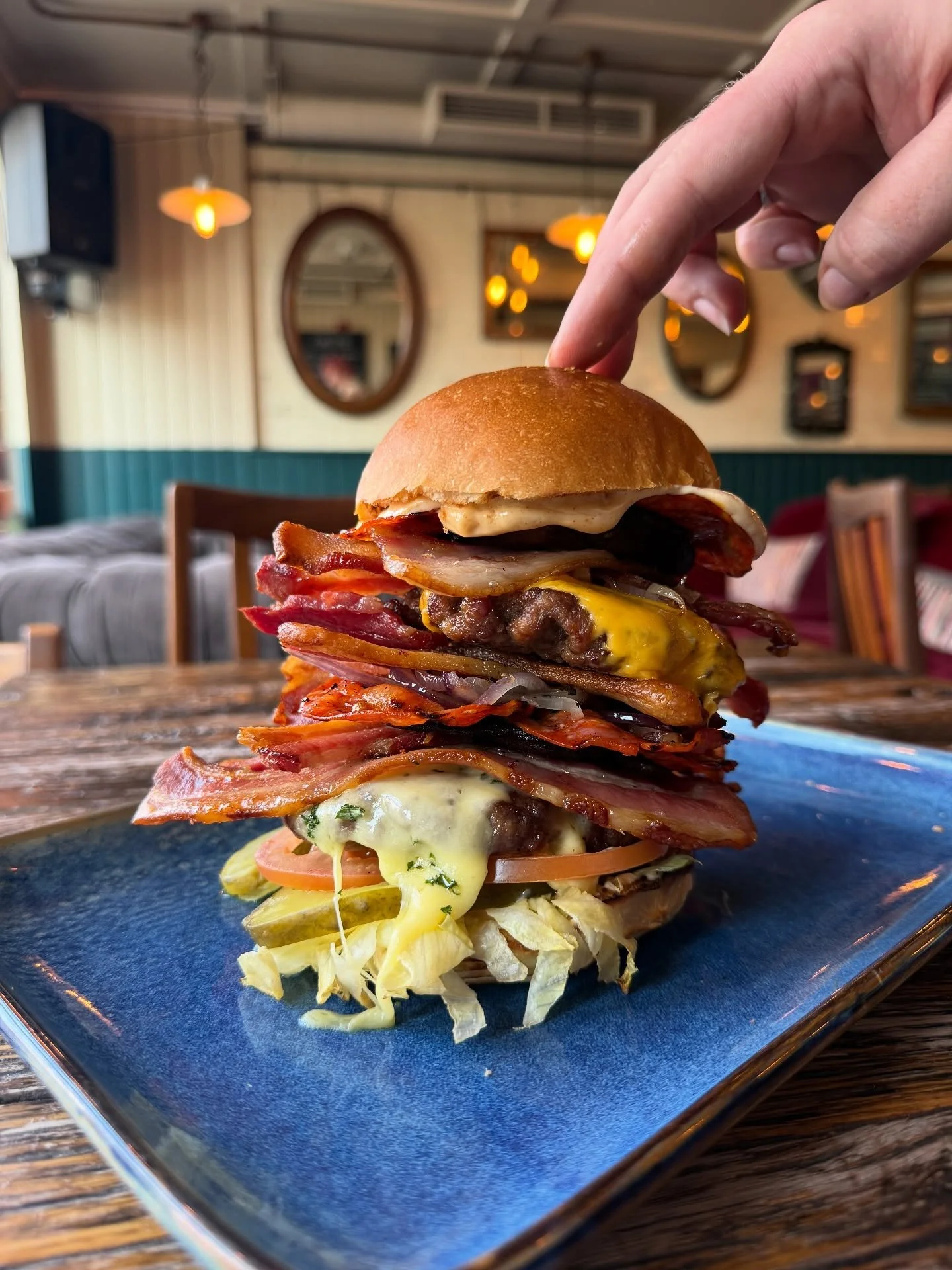 Thursday = burgers &amp; bangers 🎶

@gemmaleannemusic live + &pound;7.50 burgers from 4pm

Don&rsquo;t miss it &mdash; book your table now, link in bio

#LiveMusic #PennHill #JenkinsAndSons #BurgerNight