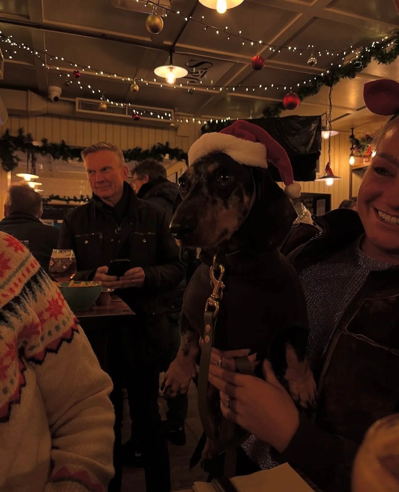 We&rsquo;re in the Christmas groove now 🎄 
What a weekend! 
Keep it going &mdash; join us all week for great food, live tunes, Happy Hour and pure festive energy.

#JenkinsAndSons #PennHill #PooleEats #ChristmasAtJenkins #FestiveVibes #LiveMusic #Ha