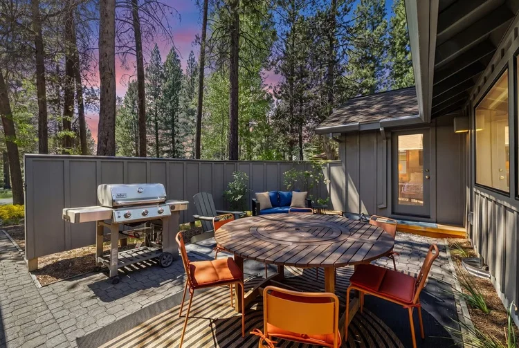 Sunriver retreat lodging