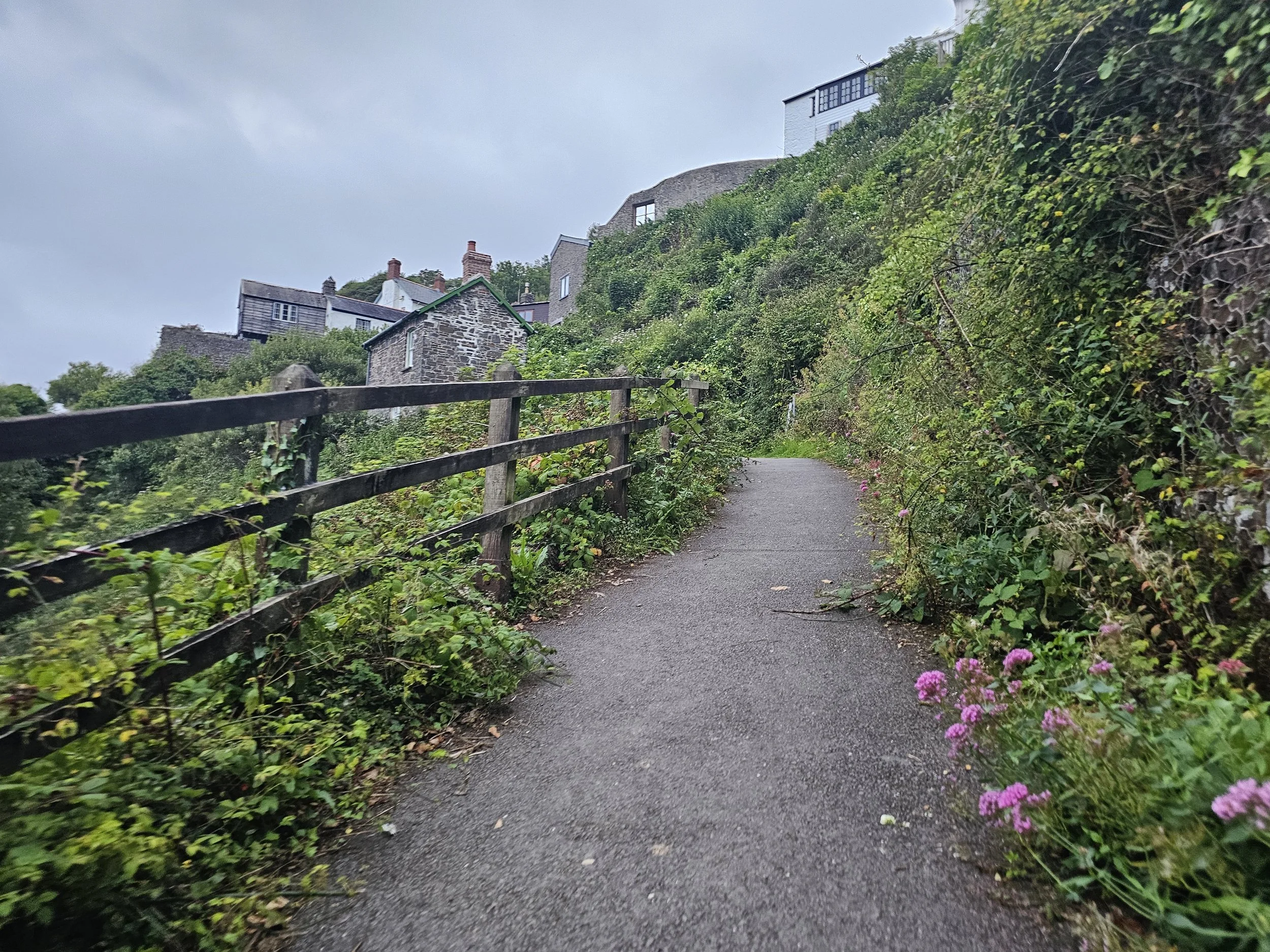 The Best Tools for Finding Paved Paths, Walking Trails, and Stroller-Friendly Walks in the UK