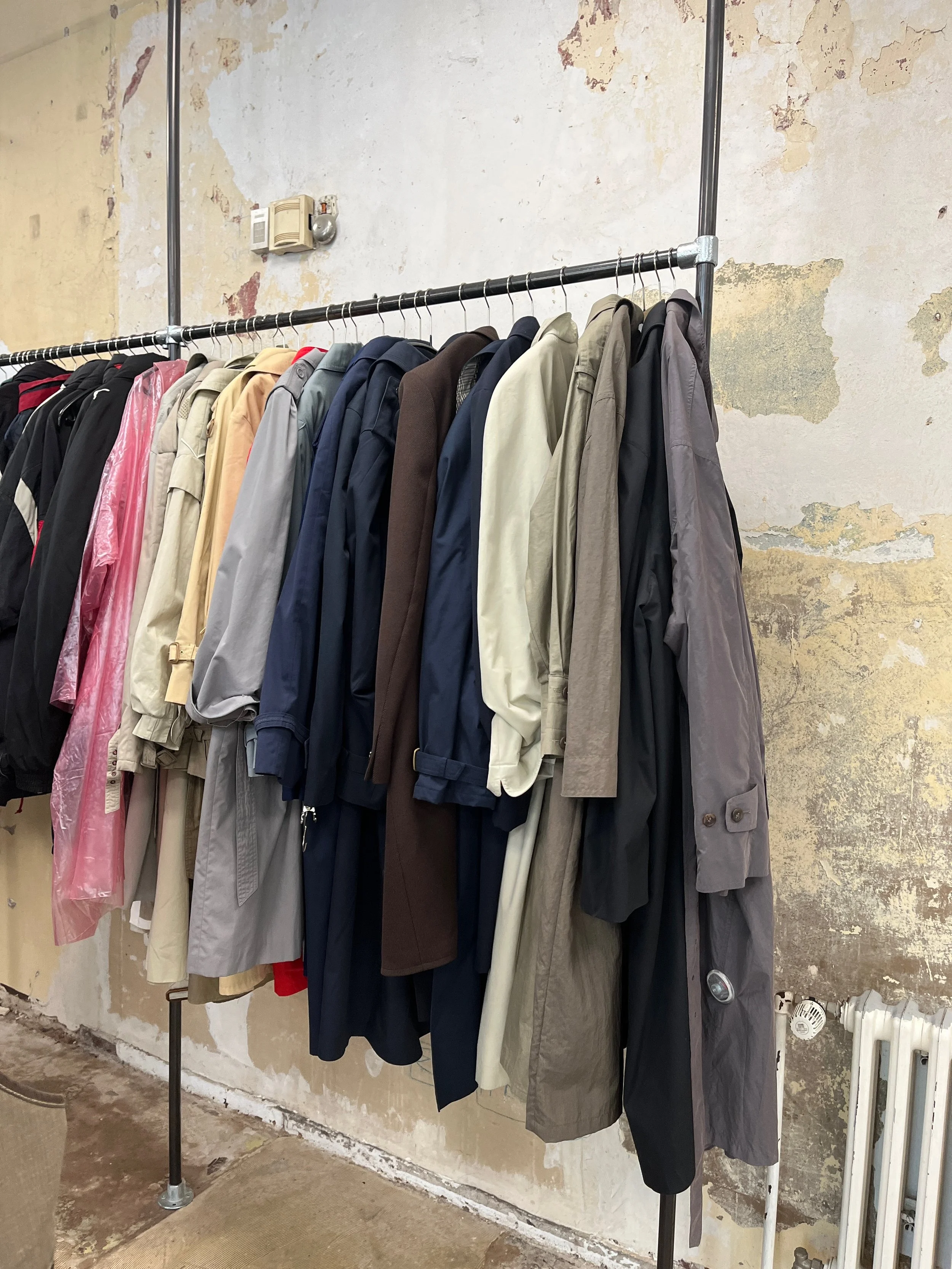 Note 21 - Secondhand Shopping &amp; Wardrobe Clearout