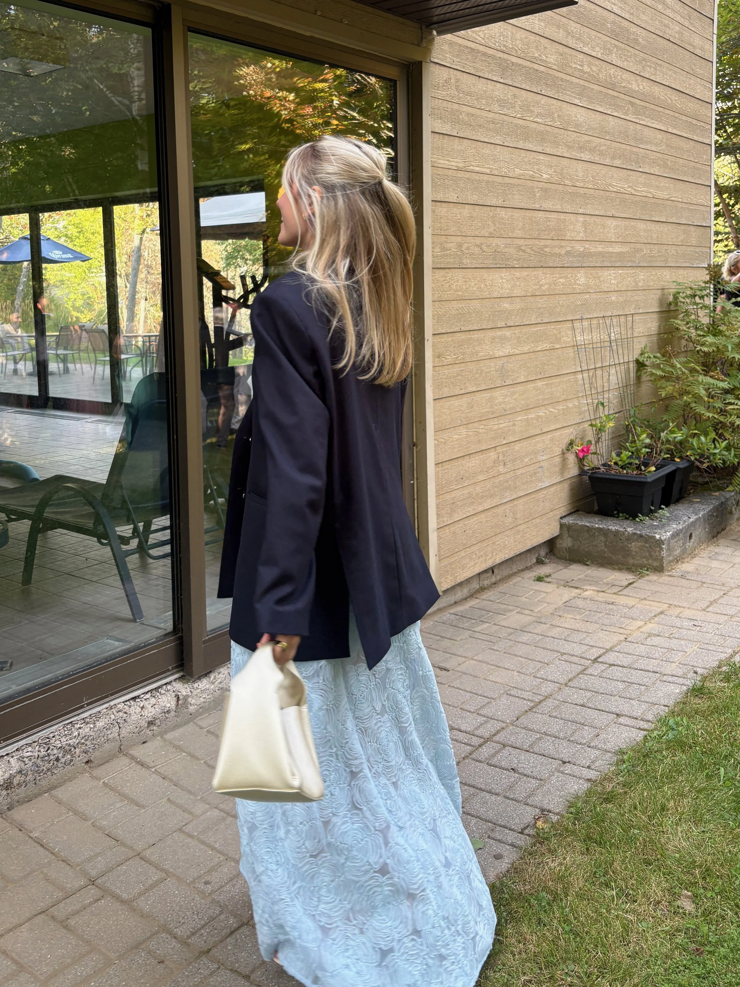 Note 51 - A Wedding in Canada