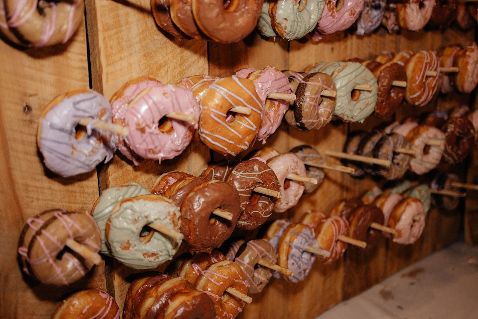 Creative wedding reception desserts at Utah mountain destination