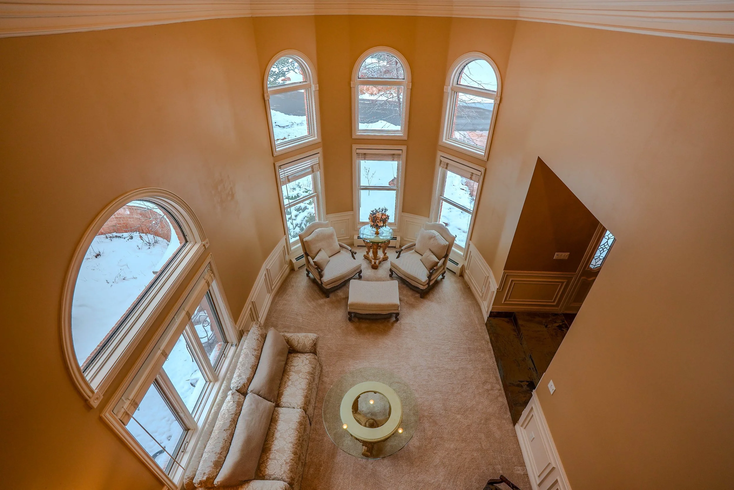 Front Sitting Room 3.jpeg