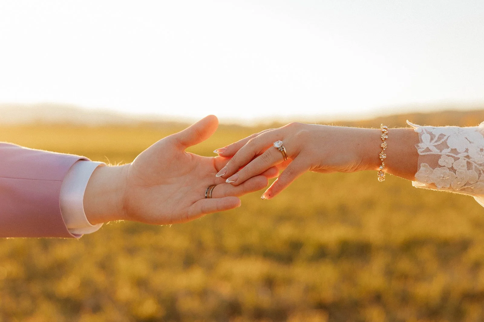 Romantic Utah mountain wedding couple at sunset