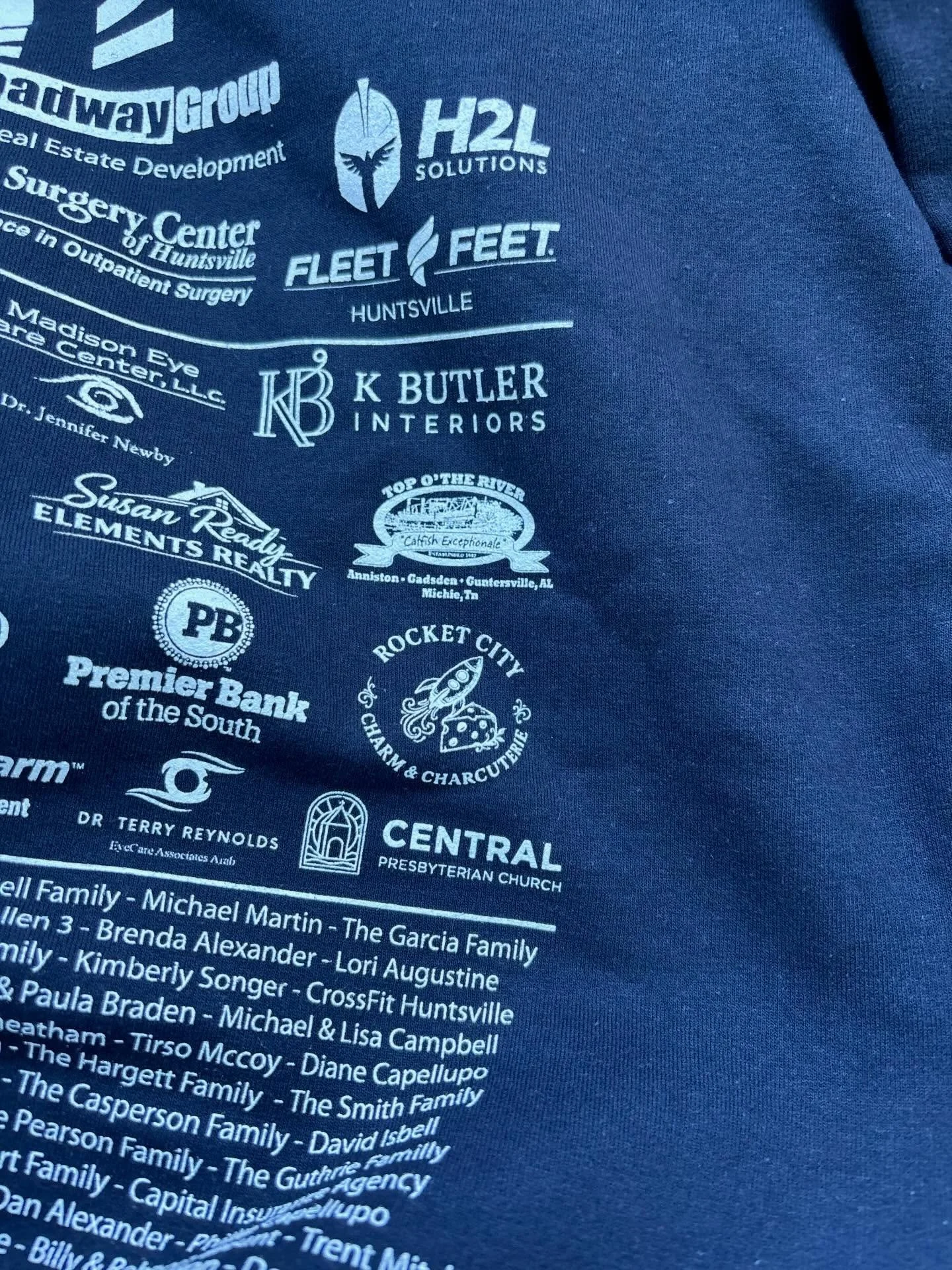 Love supporting my boys&rsquo; outdoor track &amp; field team over at Huntsville High School with my locally owned business! Proud sponsor of HSV High track &amp; field!! 
#proud 
#sponsor 
#trackandfield 
#huntsville 
#highschool 

~Rocket City 🚀 C