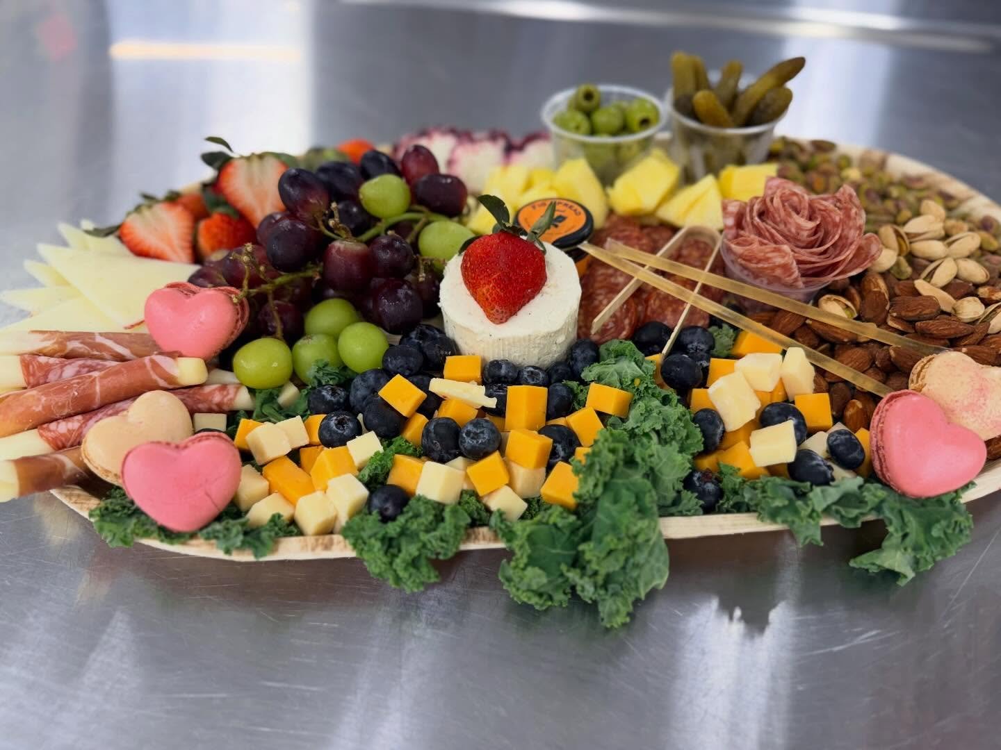 Y&rsquo;ALL!! Nothing like a mid-day adrenaline rush when a new customer calls you and needs #charcuterie TODAY! Like in 4 hours!! AND&hellip;your new customer is @southerngemfurnishings of Huntsville! No hesitation here to pull this one off! Two of 