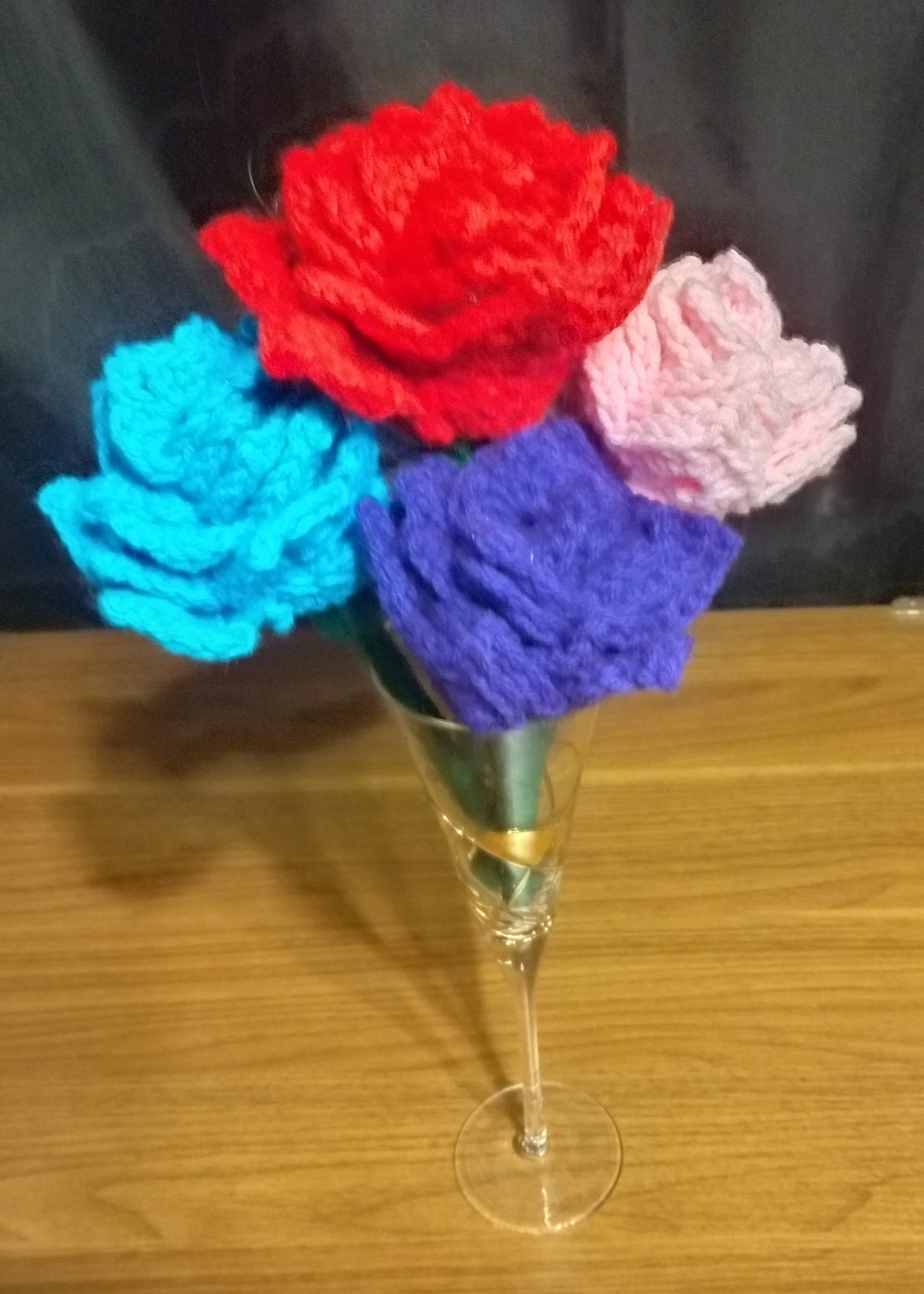 Rose with 8" Stem (-10% to the total price of roses per rose added to the first one)