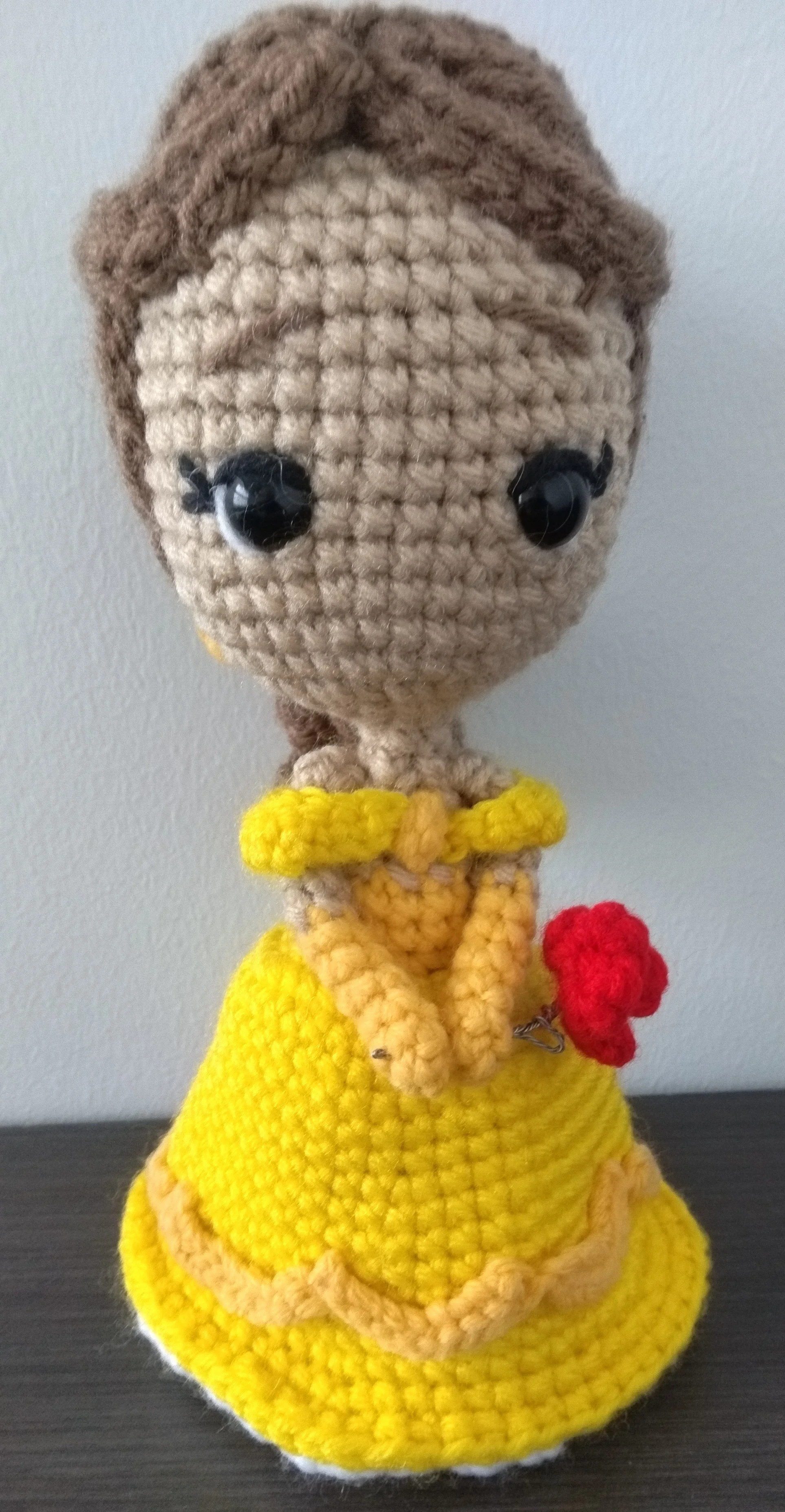 Belle (8"x 3")
