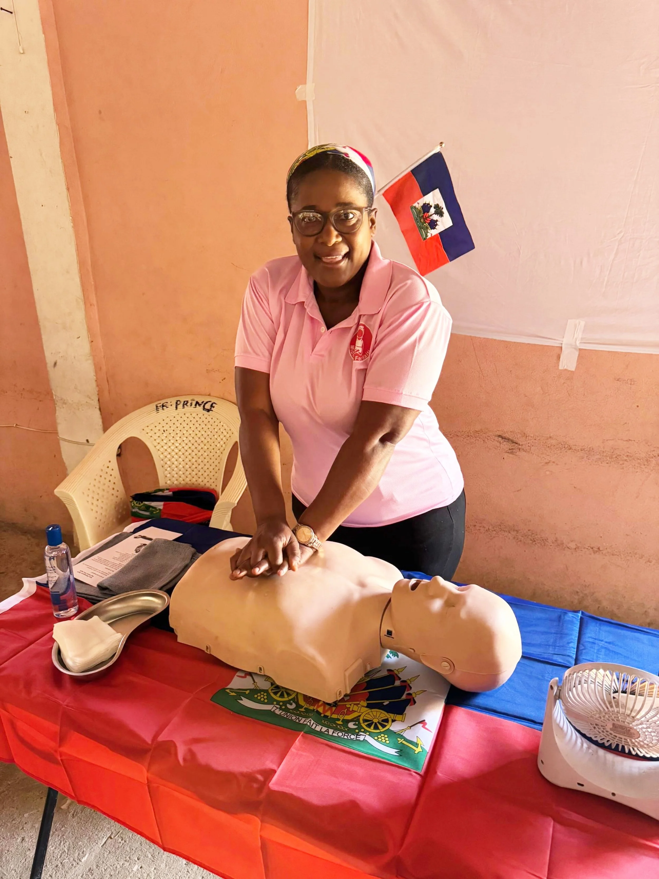 Community outreach is a core value of Midwives for Haiti. Through CPR training, we equip individuals with lifesaving skills that can make a difference in emergencies while promoting health education and community empowerment. Every class helps streng