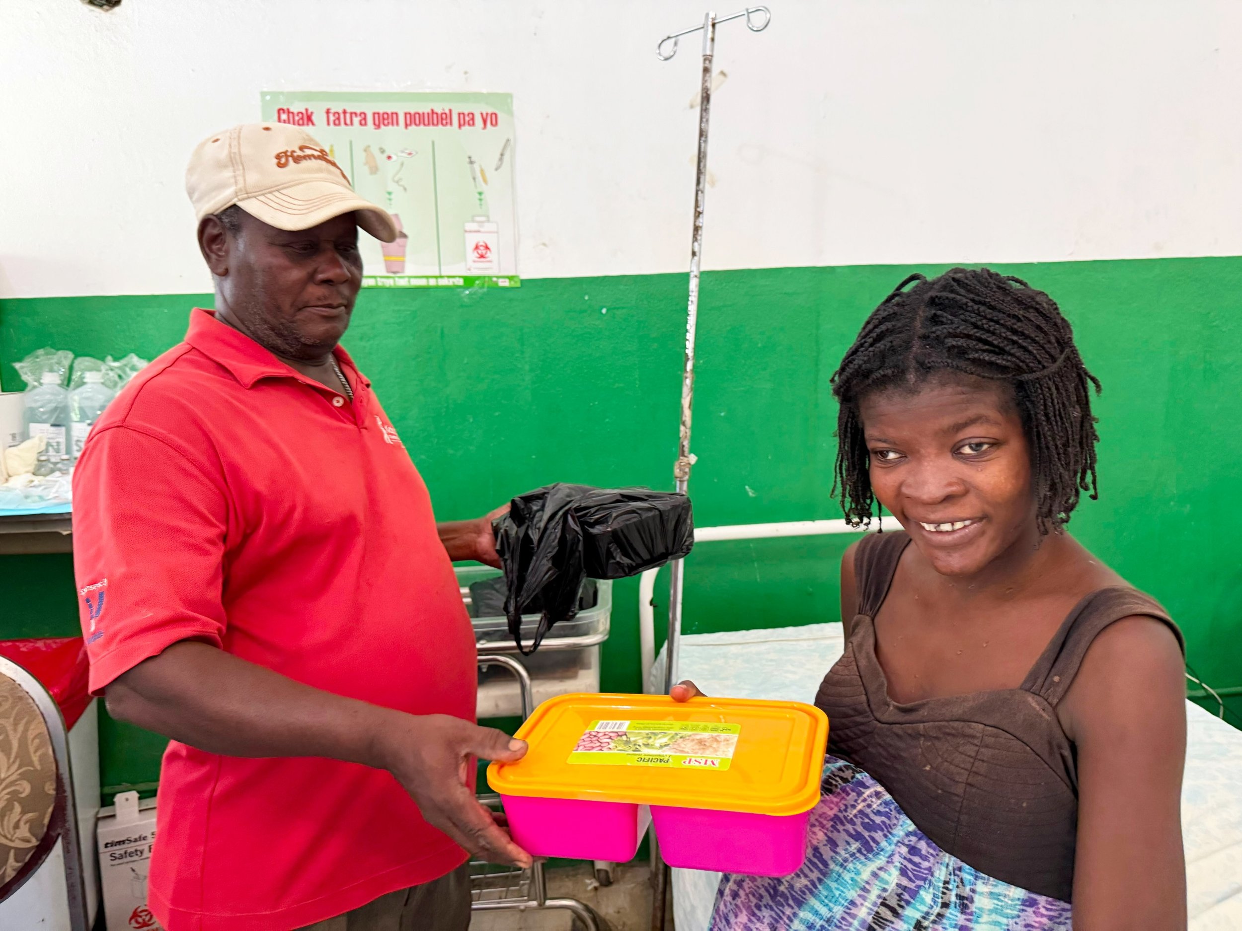 Sometimes, caring for our high risk mothers at Kay Manman Yo means making sure that care follows them wherever they need to be. 💗

When one of our mothers needs to return to the hospital for additional care, staying consistent with her nutrition sti