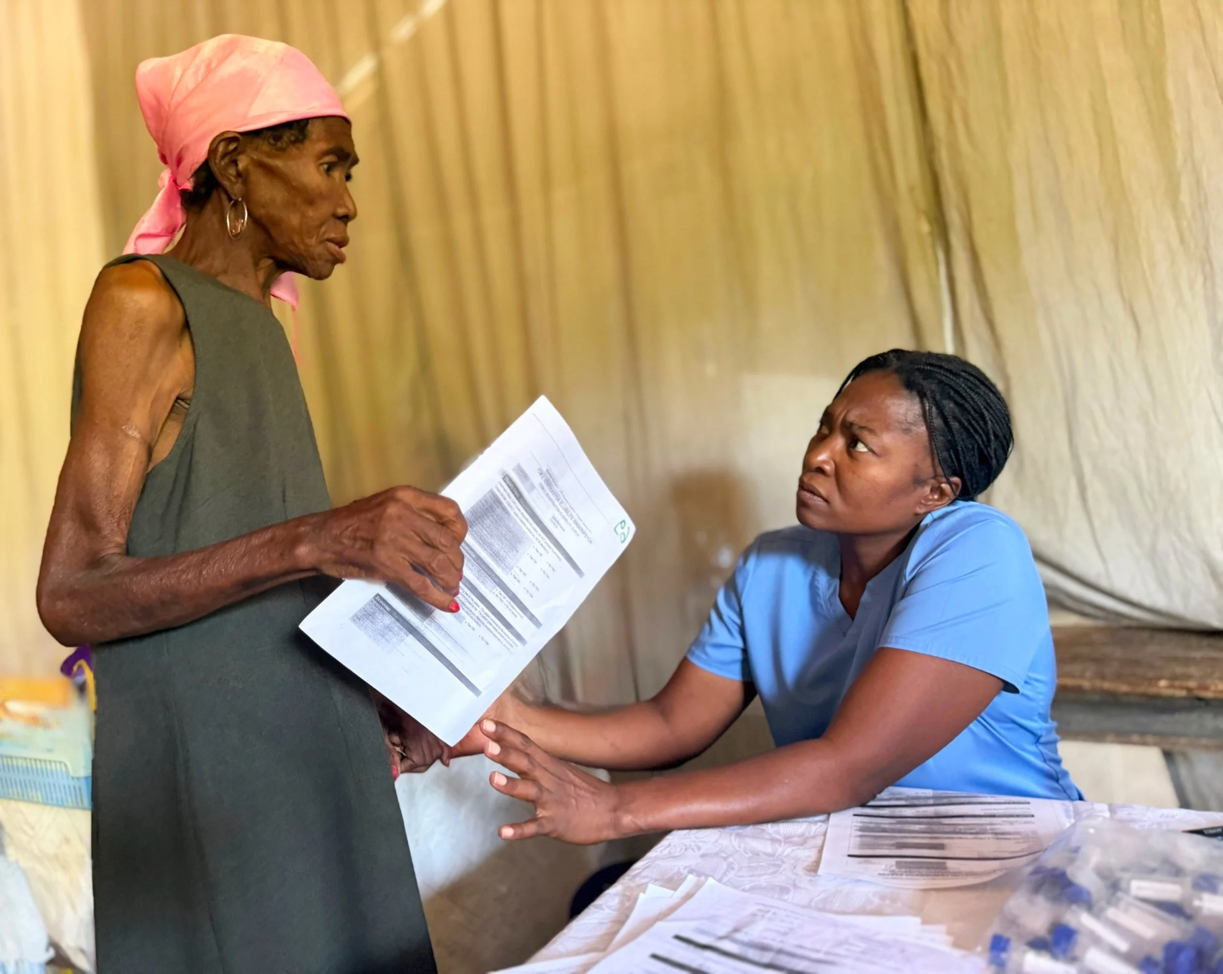 Once a month, we take Li Viv beyond our clinic walls and directly into the community. 

This past Friday, our team visited Koka Catholic Church and School, where 69 more women received HPV screening.

Since launching Li Viv, we have now screened more