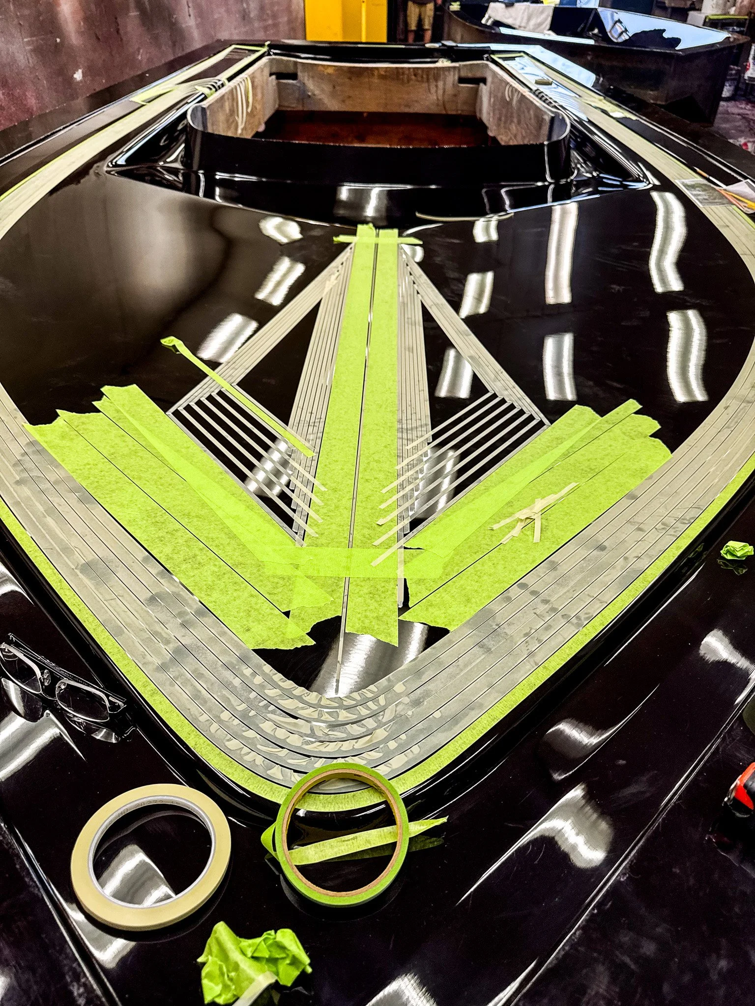 Fiberglassing boat hull