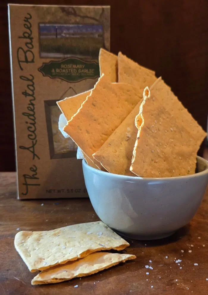 Rosemary has long been lauded for its wealth of health benefits, and in our Rosemary and Roasted Garlic crackers, we let this magnificent herb take center stage. Delightfully aromatic and deliciously complex, these crackers are the perfect addition t