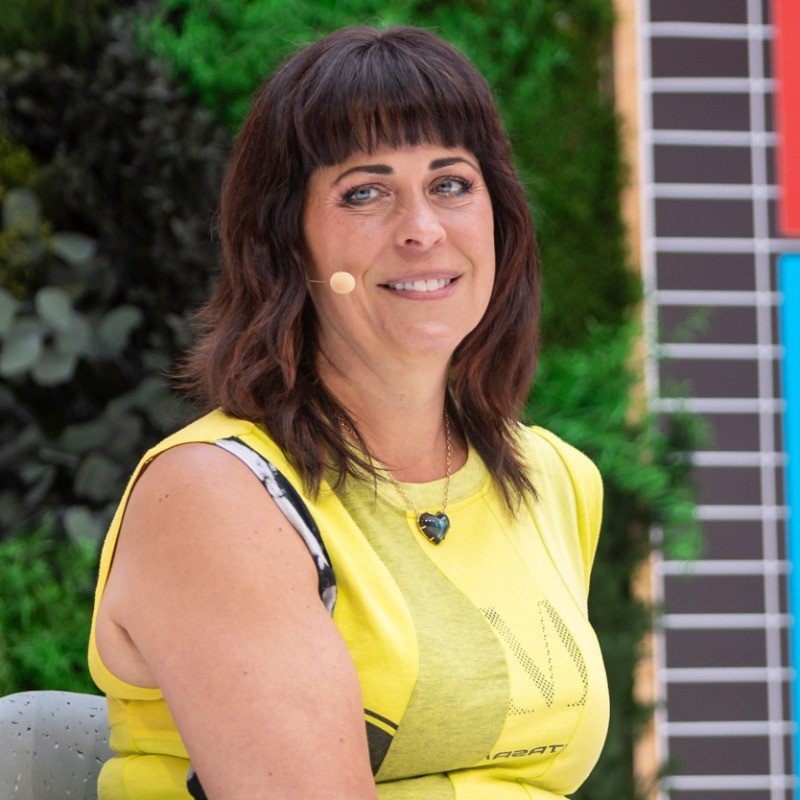 Maren Costa business advisor, Amazon, Bezos