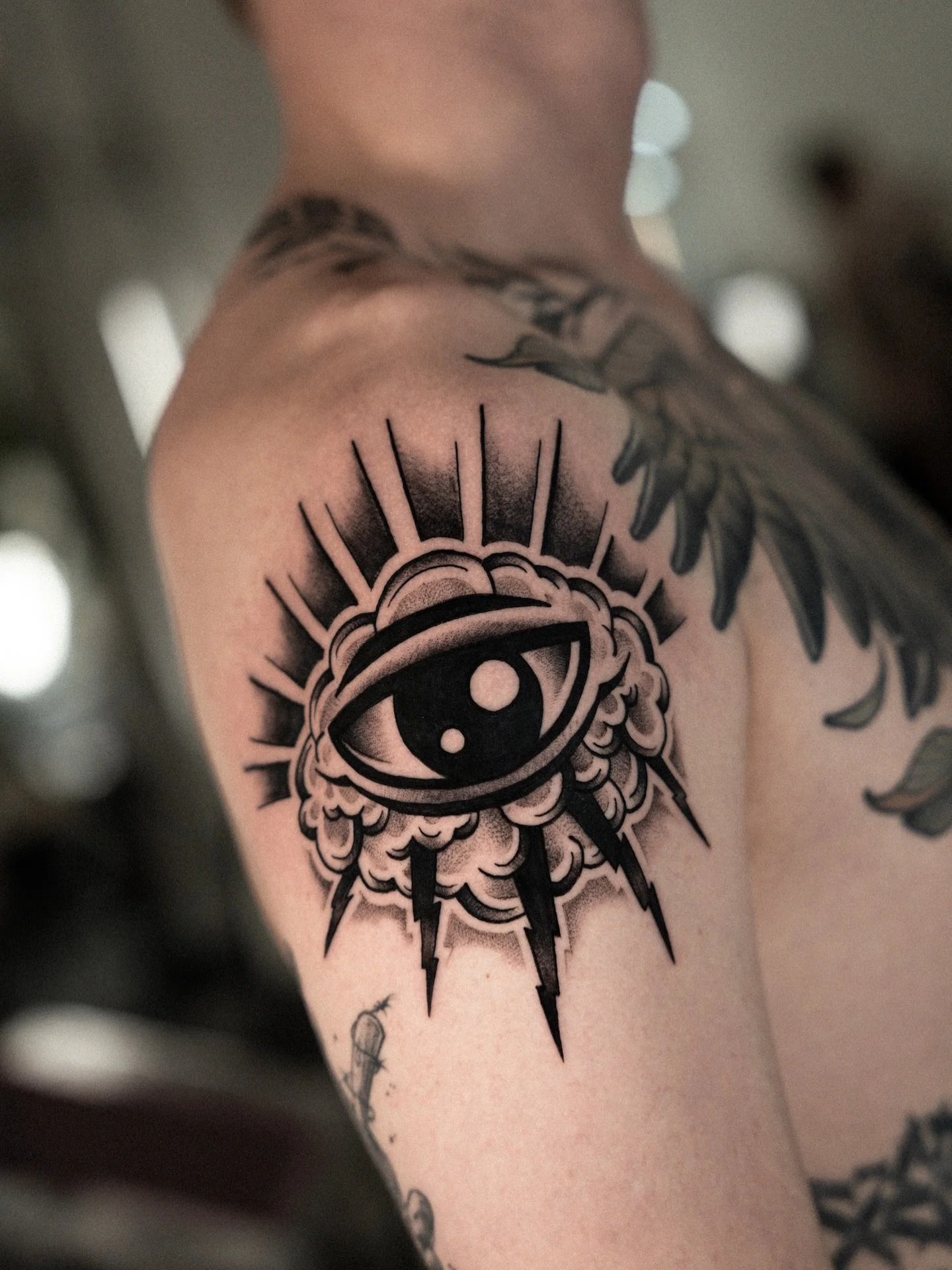 ich k&uuml;ss dein auge! @zackheiland 

#tattoo #traditionaltattoo #oldschooltattoo #sgtattoo #stgallen