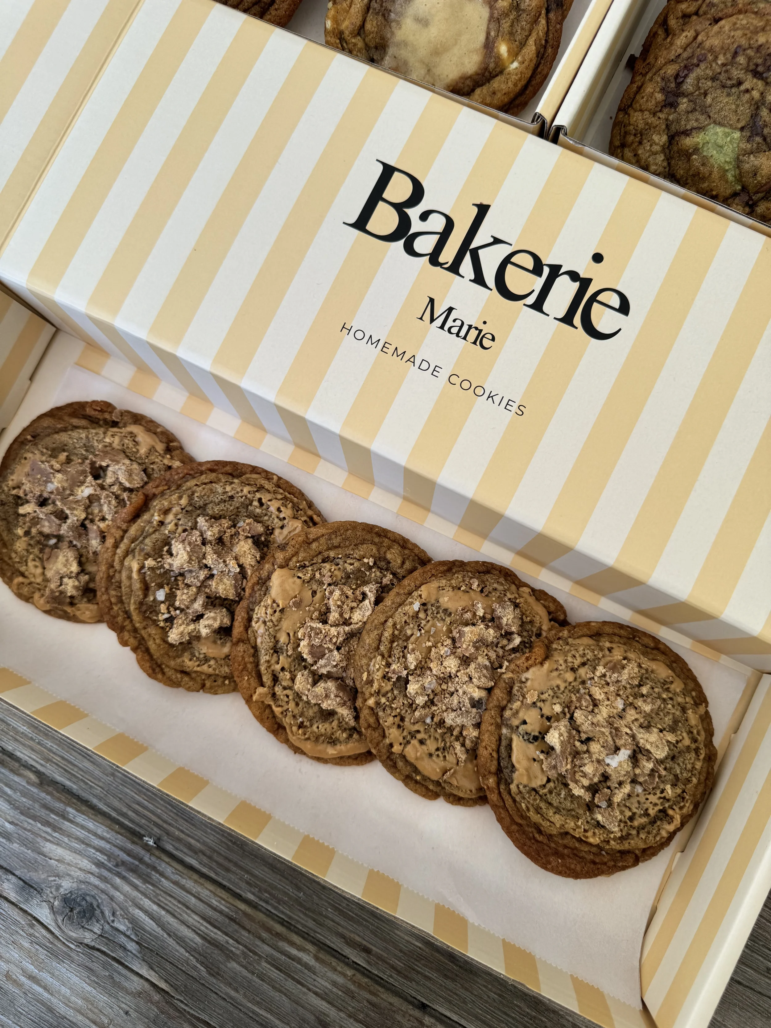 6 cookies from Bakerie Marie 