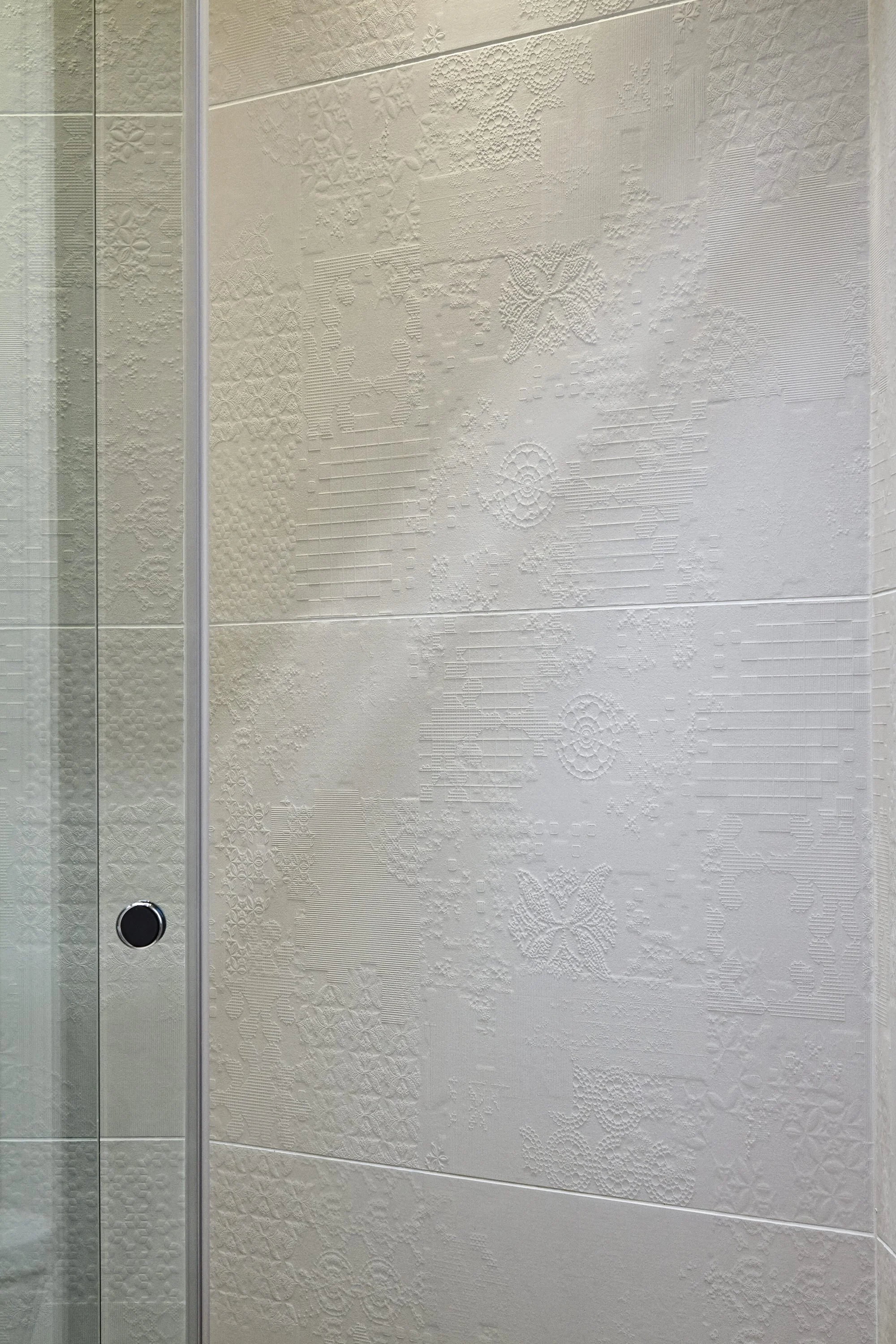 Apt 1 - 20160816 BourletCloseInteriorTop-100.jpg
