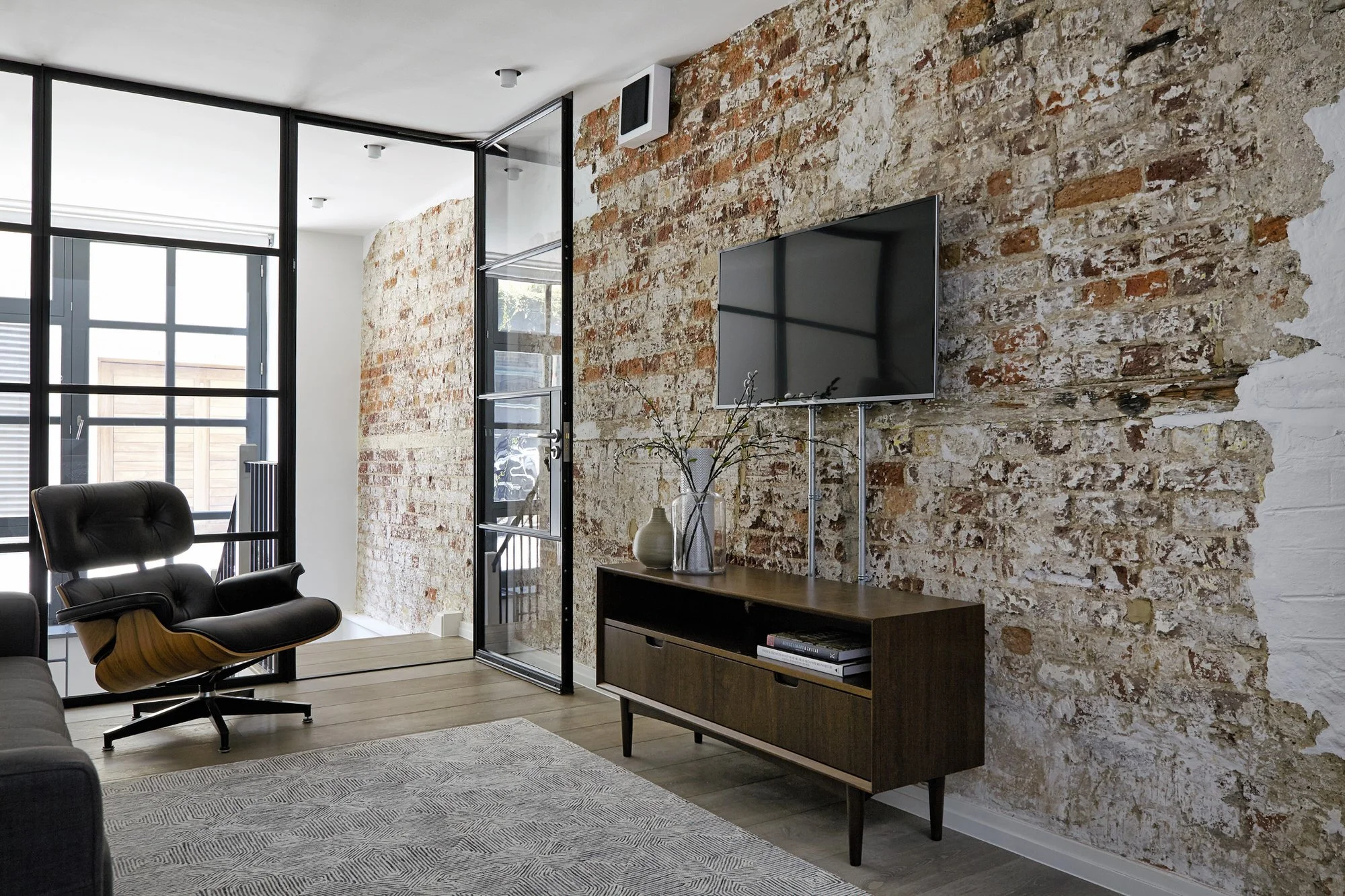 Apt 1 -12a_20160816 BourletCloseGround-093.jpg