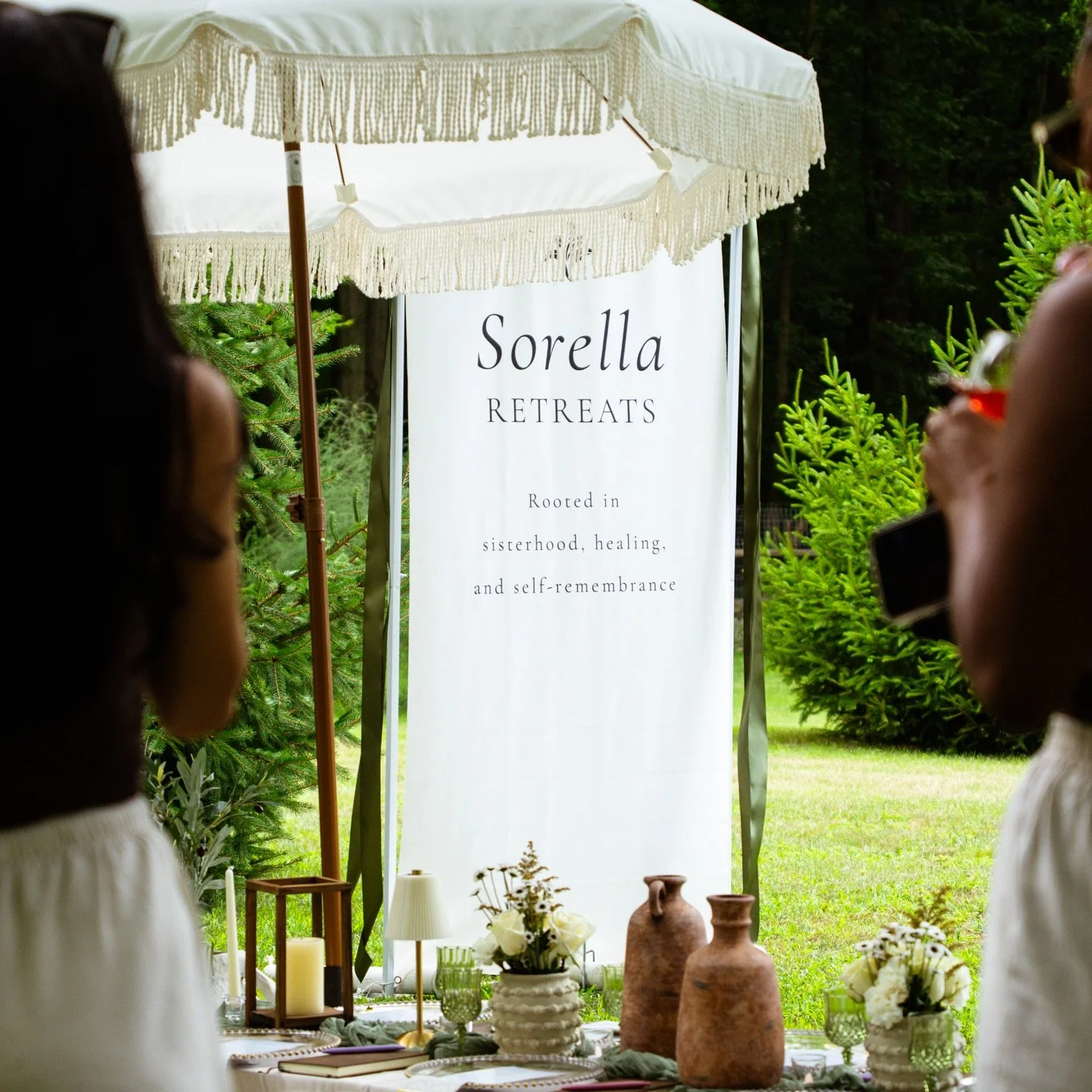 Still dreaming about our garden lunch 🍊
Sound healing, spritz in hand, journaling under the sun&hellip;just a little taste of what&rsquo;s coming next spring in Italy 🇮🇹

Our first retreat is happening in Puglia. slow days, deep chats, day trips, 