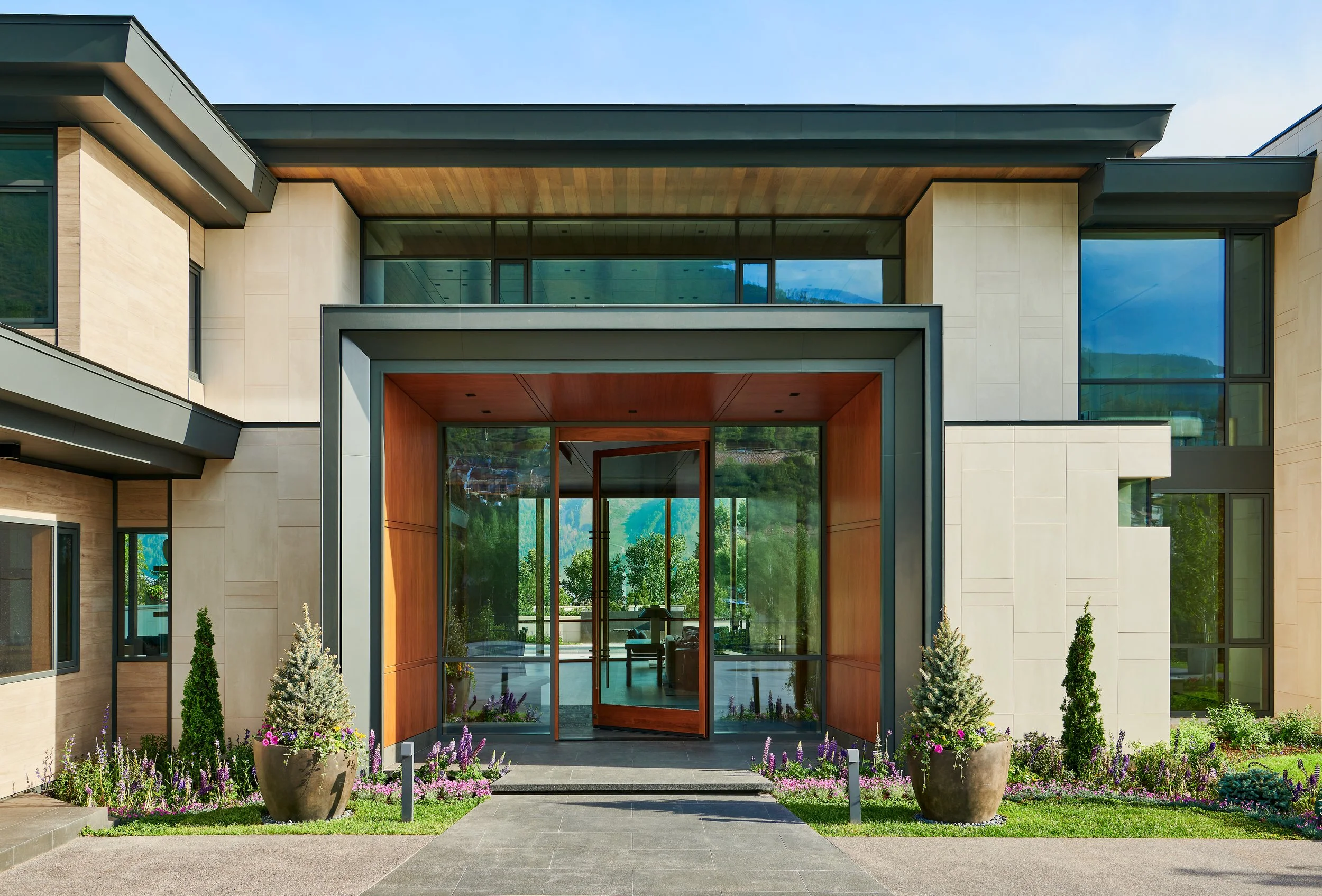 Casa Cresta Exterior Entry.jpg
