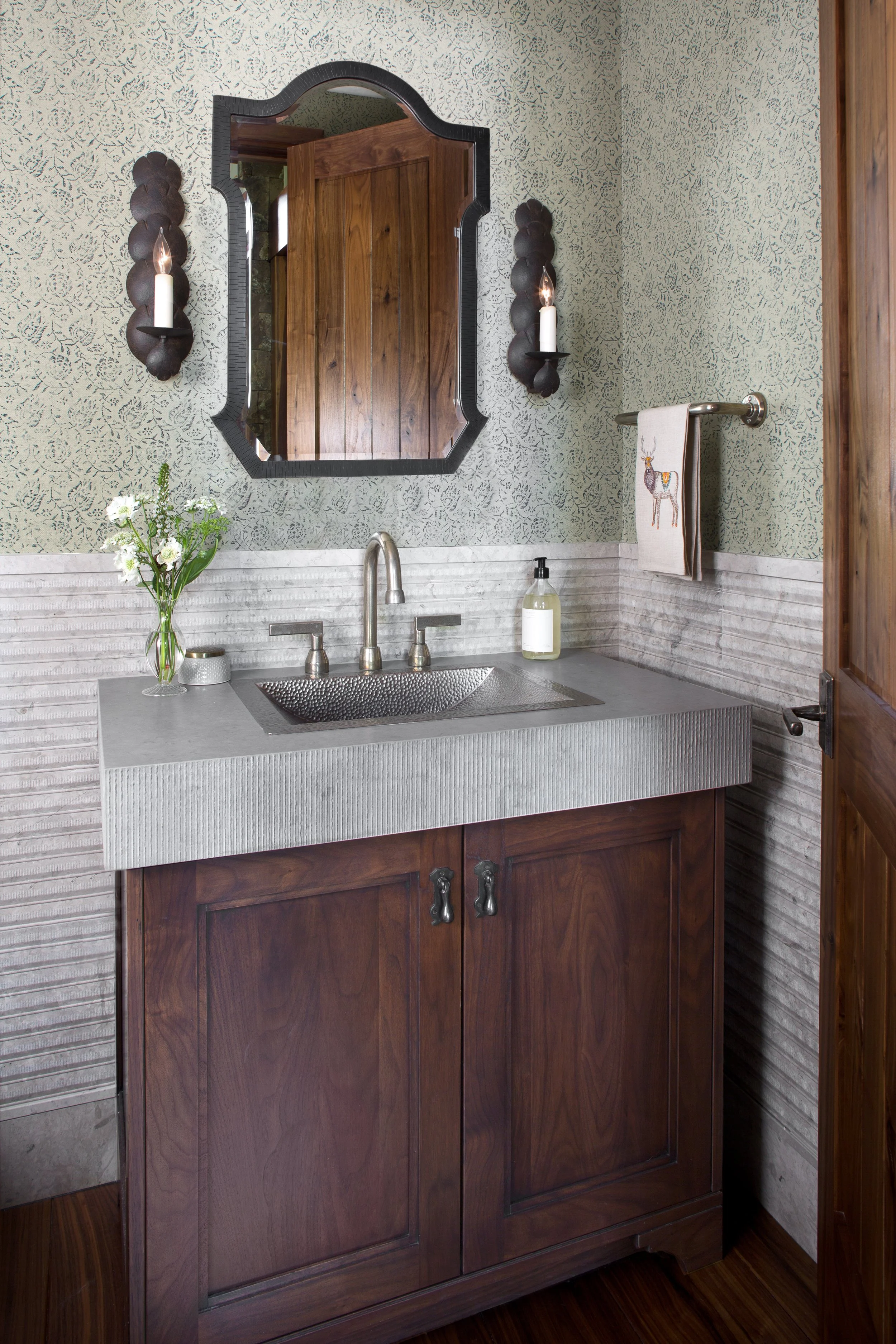 07 Powder Bath.jpg