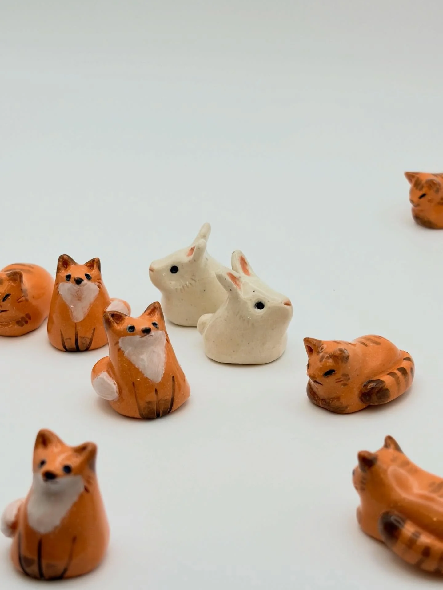 It&rsquo;s the little things around here that make me happy. 😸 Like making these ceramic pocket pals by transforming 0.5 oz of clay into cute critters. Do I weigh each bit of clay? Sure do! Do I roll itty bitty coils for tails then attach them? Yupp