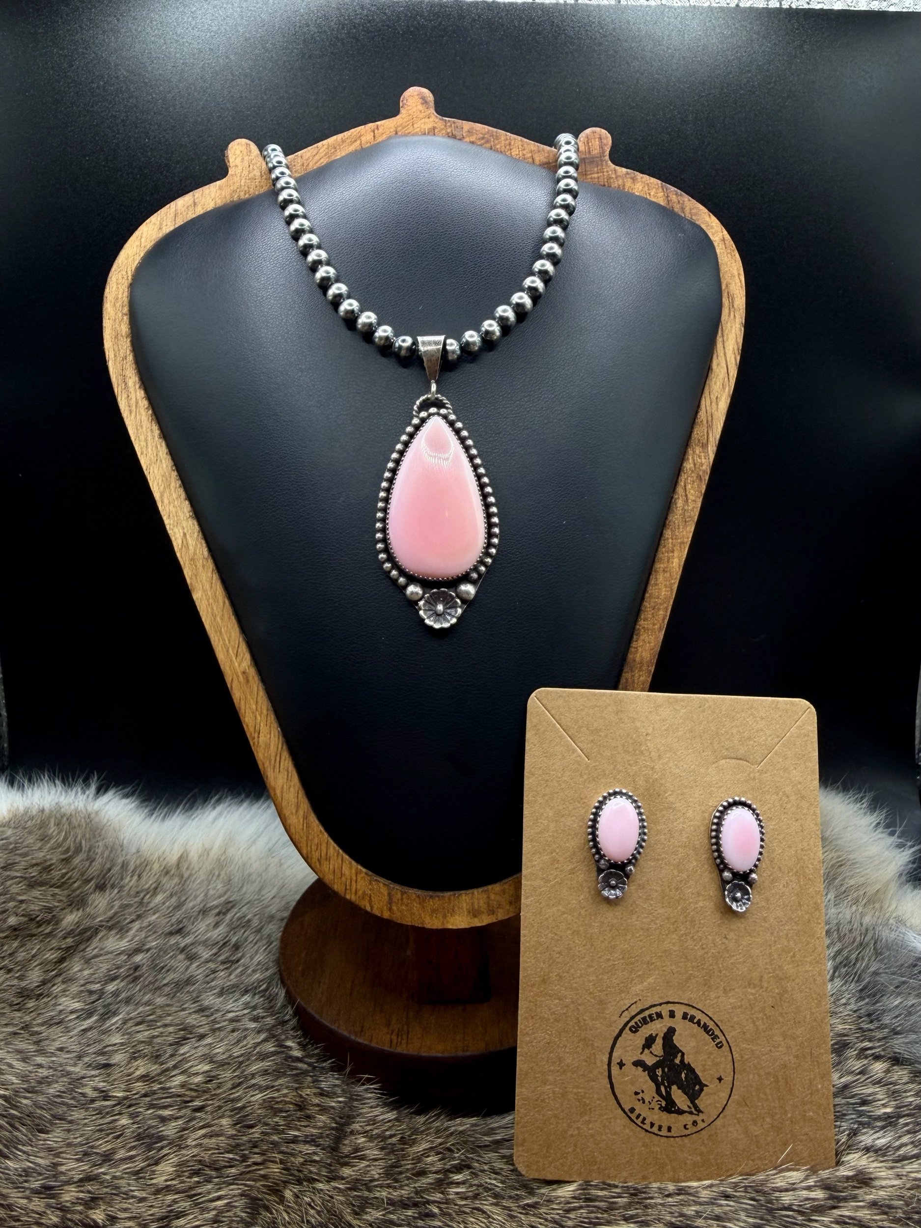 The Queen Conch Set