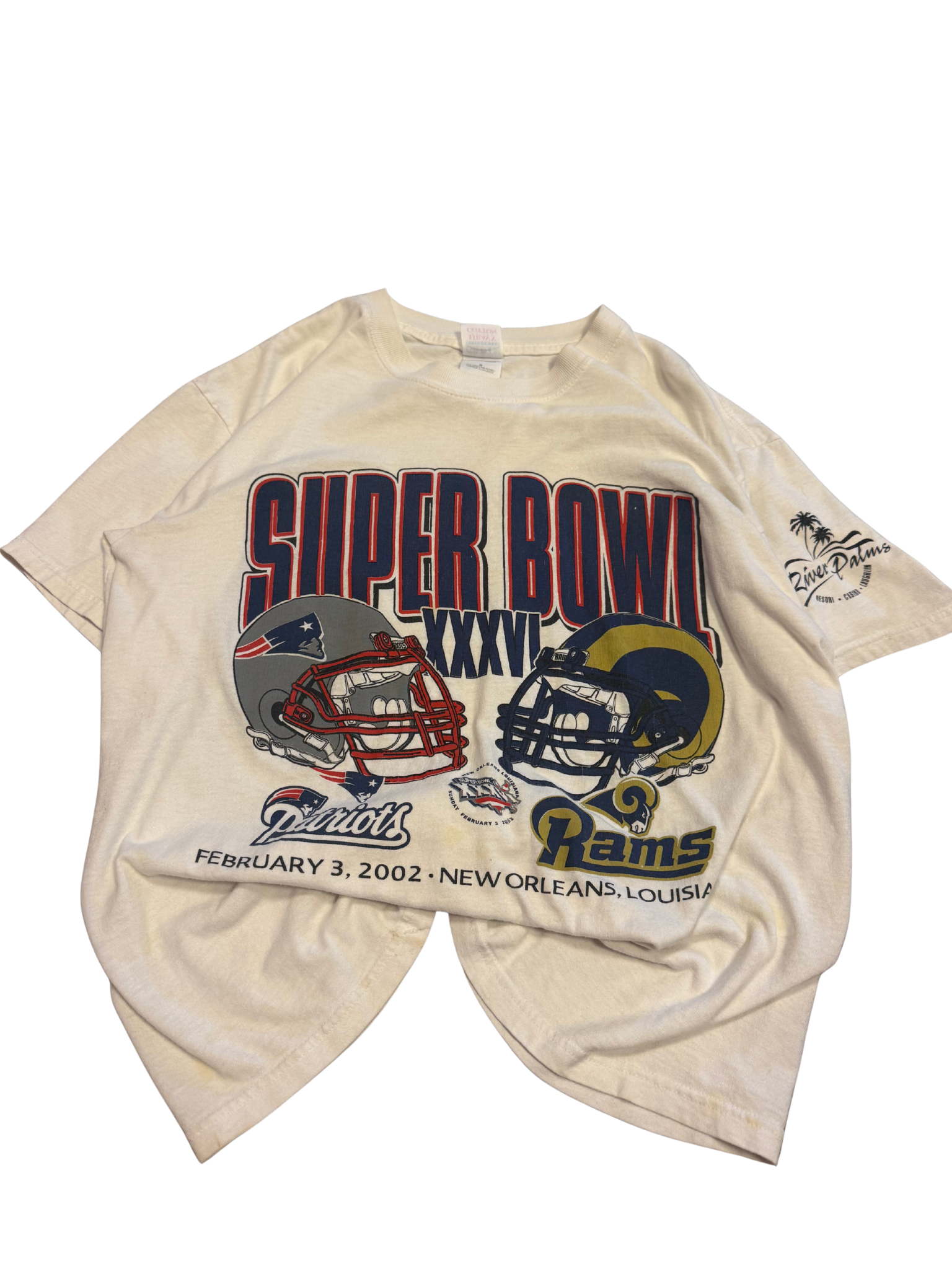 Vintage Super Bowl XXXVI New England Patriots vs. St. Louis Rams T-Shirt