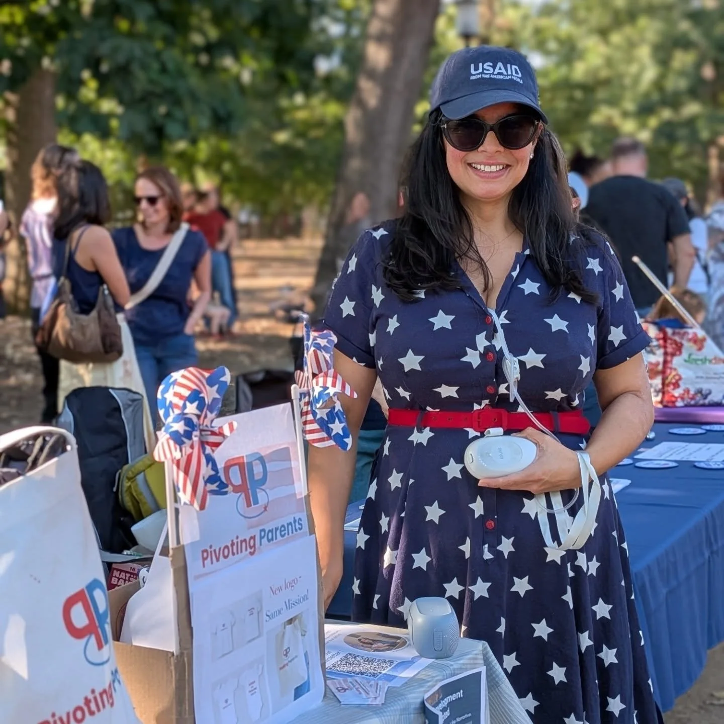 What can't I do while pumping?! 
Spent this weekend promoting @pivotingparents and building our community!
Was an honor to join @oneaidcommunity for #globalcommunityday. Got to see my old boss and lots of new faces too. 
So excited to share our st