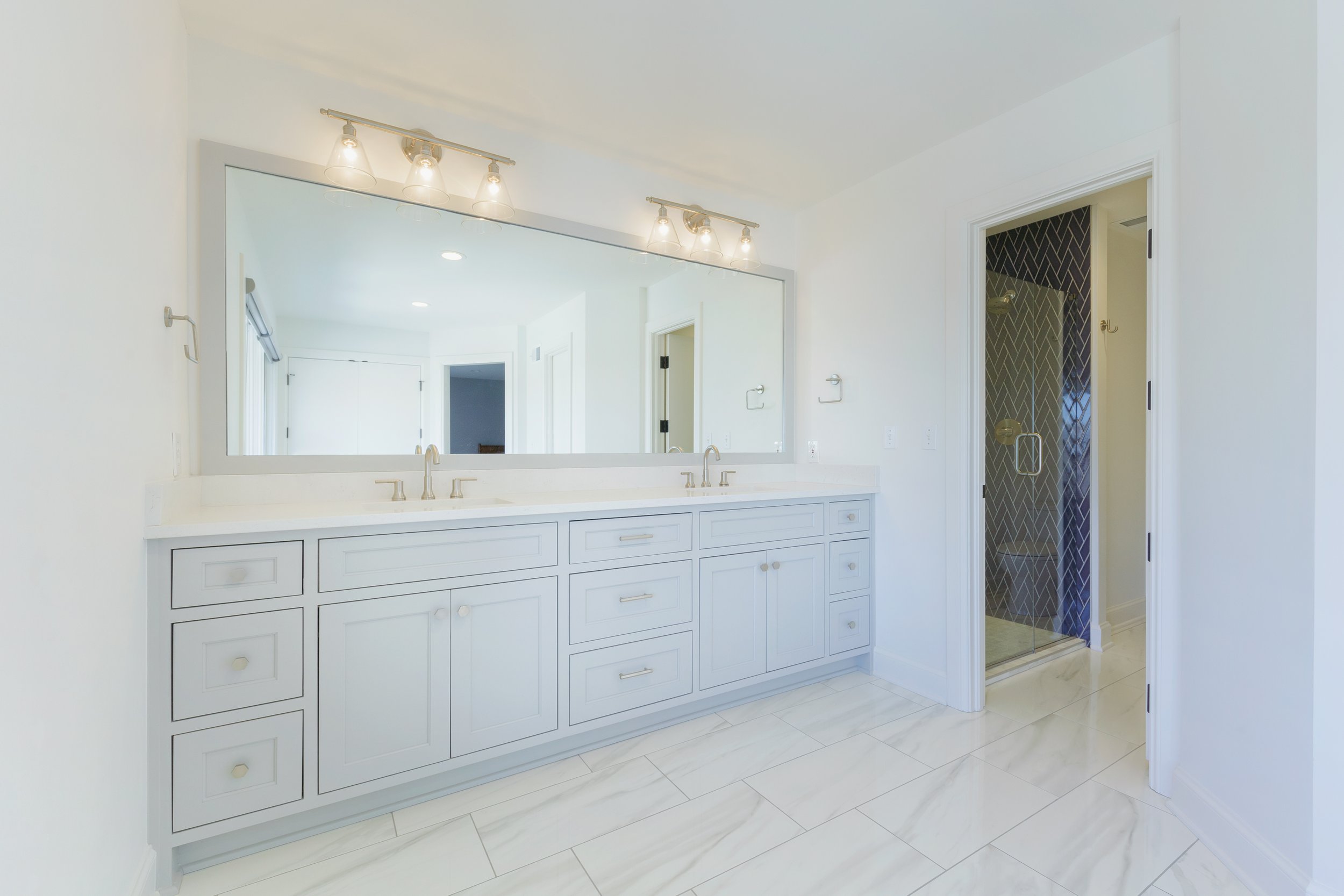 AL - Blue tile bathroom (1 of 4).JPG.jpeg