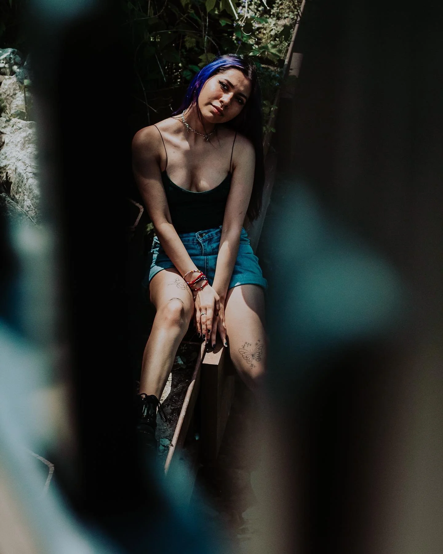 Either this picture is super artsy or it looks like I was stalking her through a fence. You decide! 🖤☔️