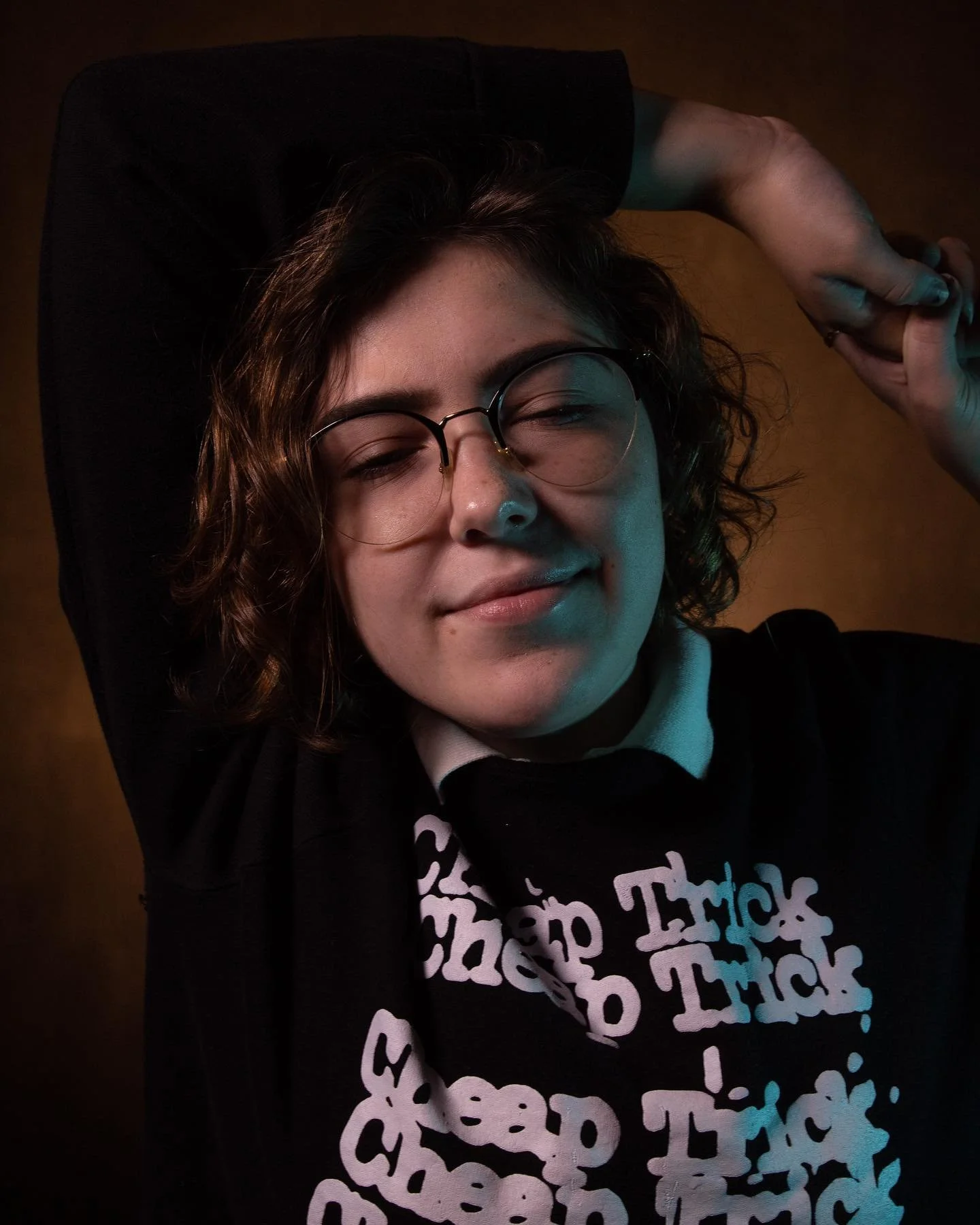 As much as I wanna post all of my pictures from my first studio session, I&rsquo;ll wait📸 .
.
.
.
.
.
.
.
.
.
.
#photography #photographer #chicagophotographer #portraitphotography #studiohotography #photooftheday #lightroom #canoneosrebelt6 #discov