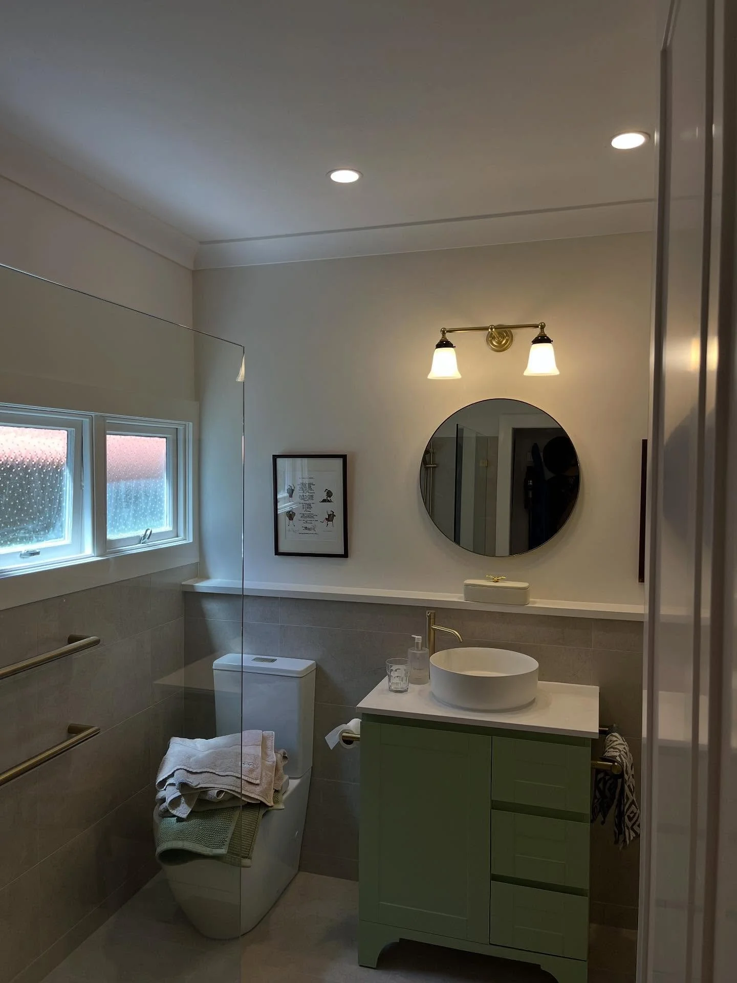 Bathroom/laundry renovation completed for our lovely clients in Mosman from a few weeks back. These brushed gold heated towel rails and wall light were a great addition to the area. Glad our clients were delighted with the end result. 🐳 🦈 ⚡️
