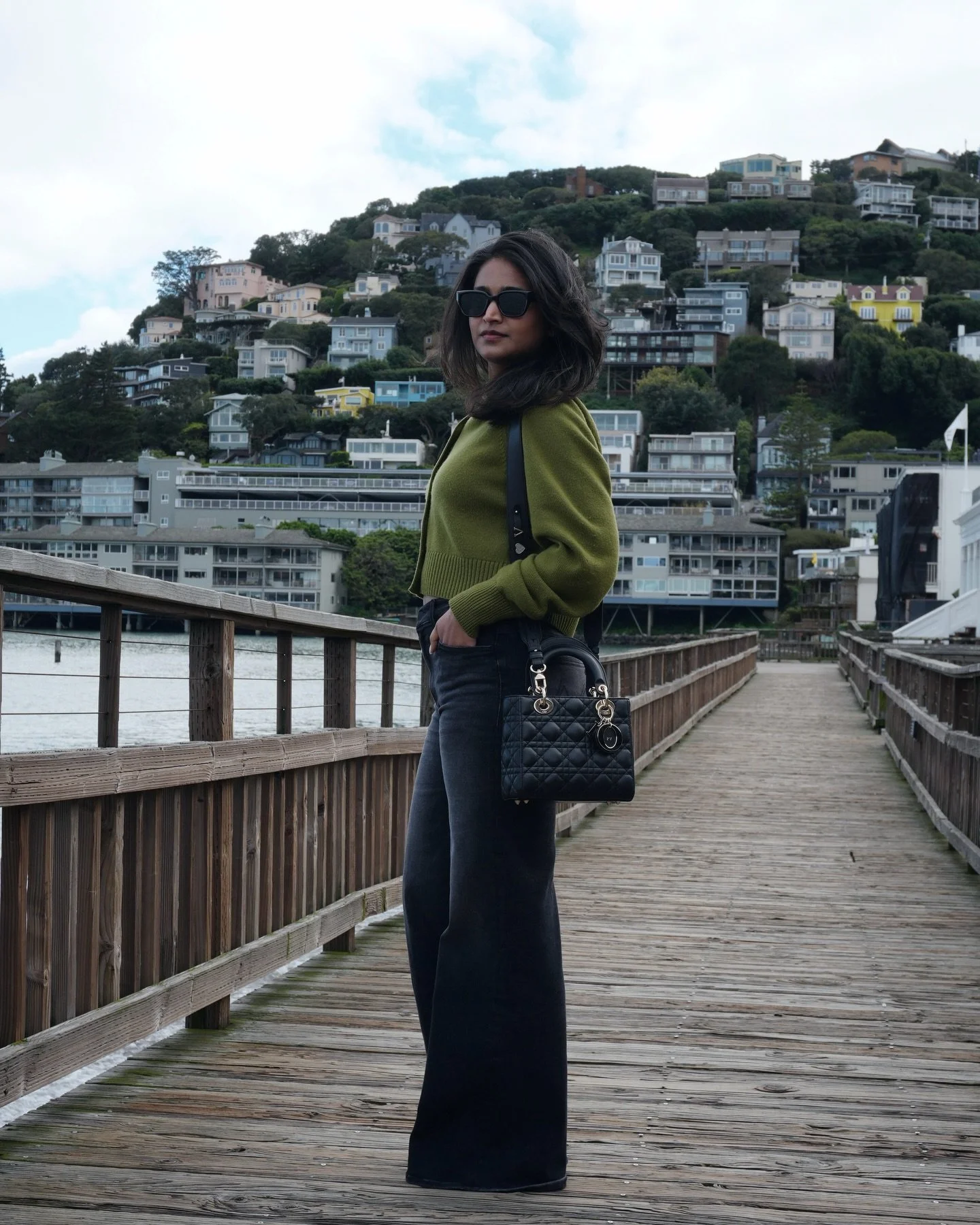 A good, well fitted denim is a wardrobe essential. It not only looks great but also lasts and never goes out of style. Investing in quality denim means having something you can wear again and again.

Wearing @mother &ndash; 70&rsquo;s inspired wide l