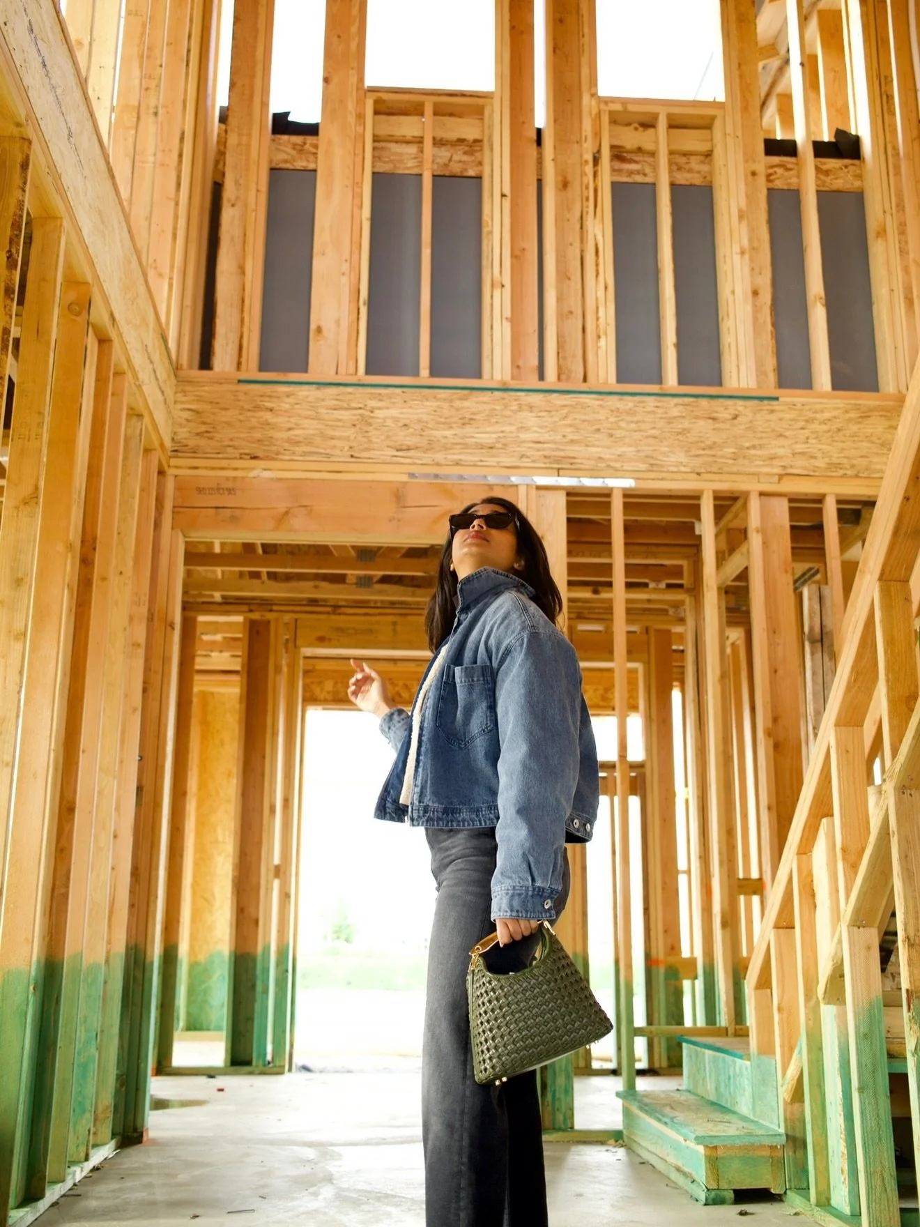 A little life update 🏡✨ Preparing for our next home and all that comes with it. Feeling grateful and excited for this new chapter ahead. Let the fun begin 🦺🛠️

Head over to my latest YouTube video for more 🤍 
#dreamhome