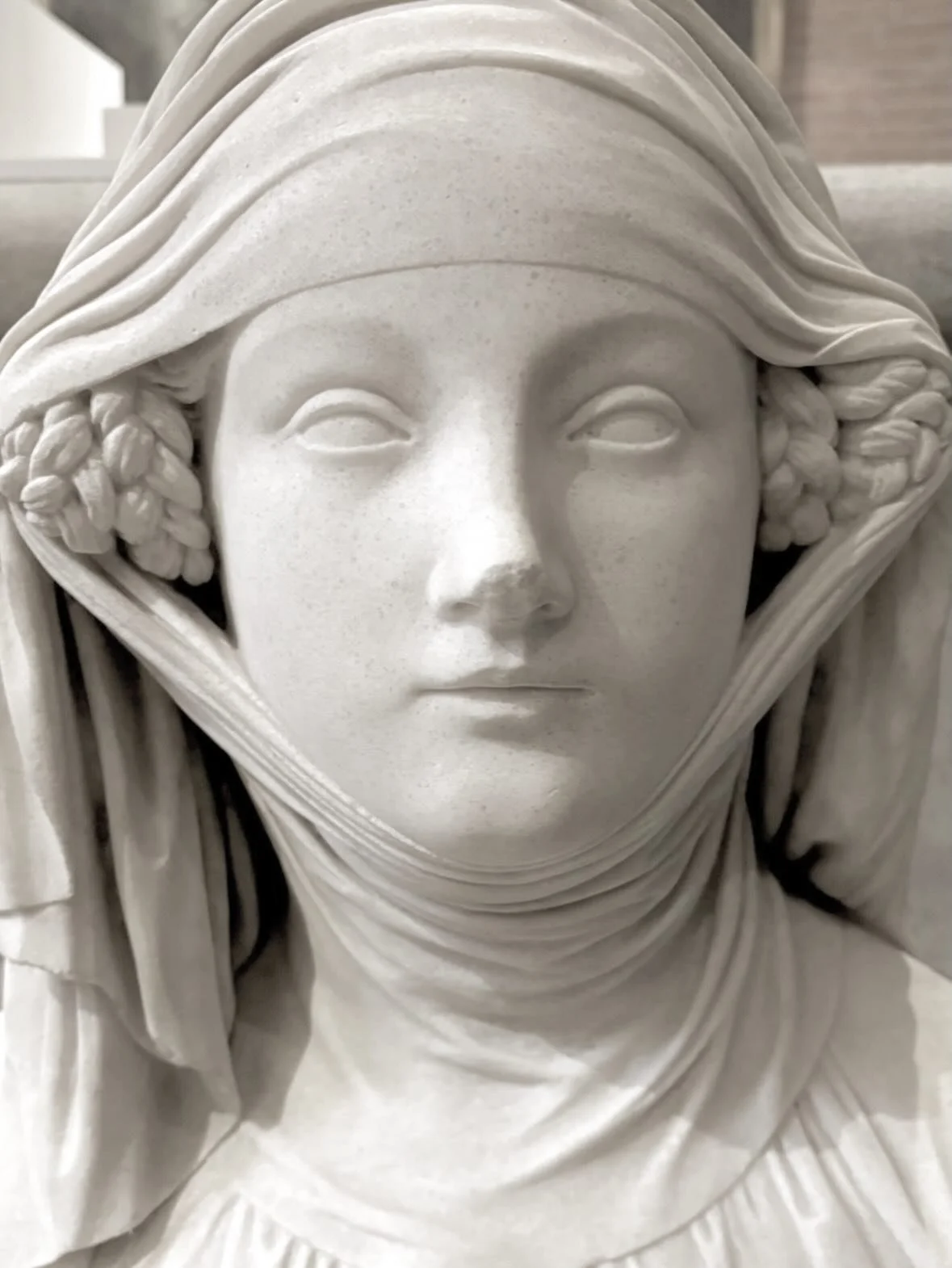 🏛️ fin d&rsquo;ann&eacute;e en mus&eacute;es ~ j&rsquo;ai fait la connaissance de cl&eacute;mence isaure, d&rsquo;une superbe art&eacute;mis-diane, d&rsquo;un vulcain de porcelaine, et j&rsquo;ai retrouv&eacute; de vieux objets-amis 🤍

//🎧🎶 dans 