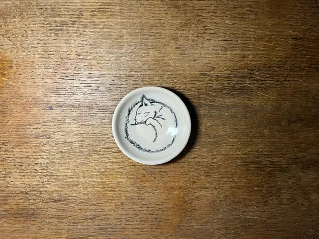 Cat ceramic trinket dish 3.jpg