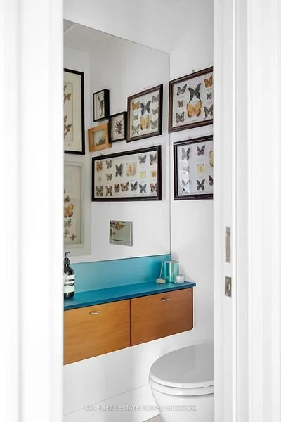 Small bathroom.jpg