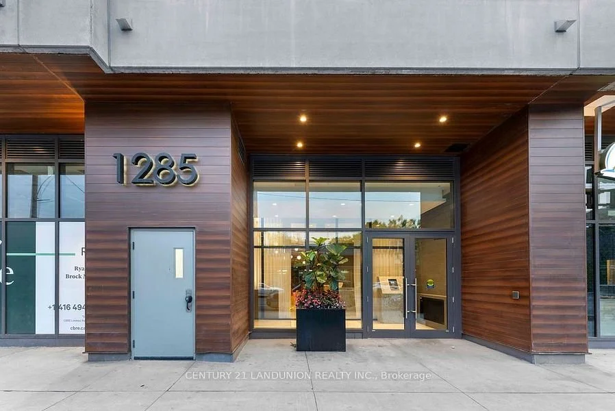 Entrance.jpg
