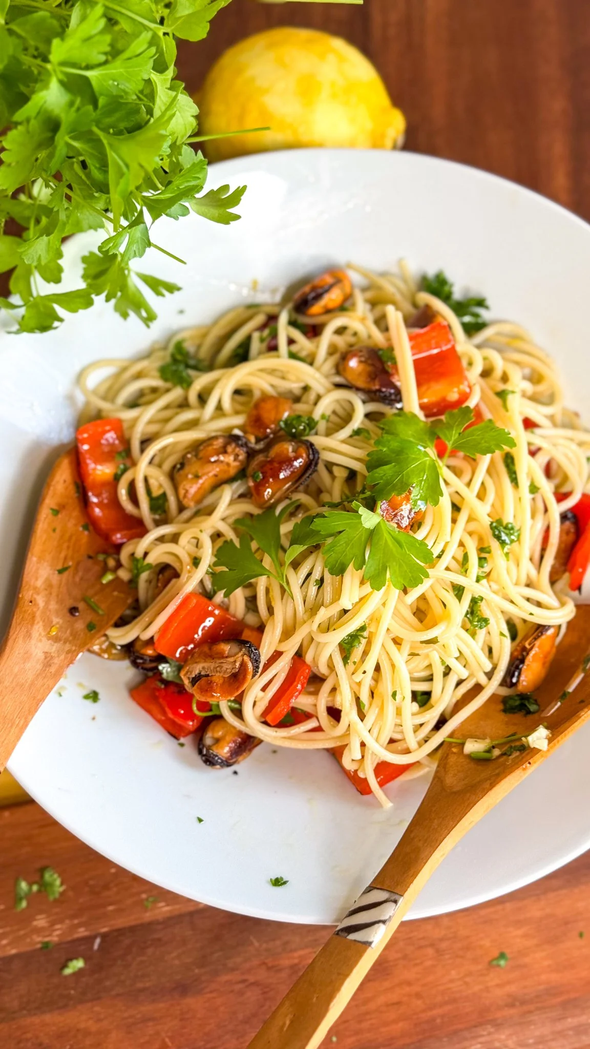 Musselpasta med citron och gremolata